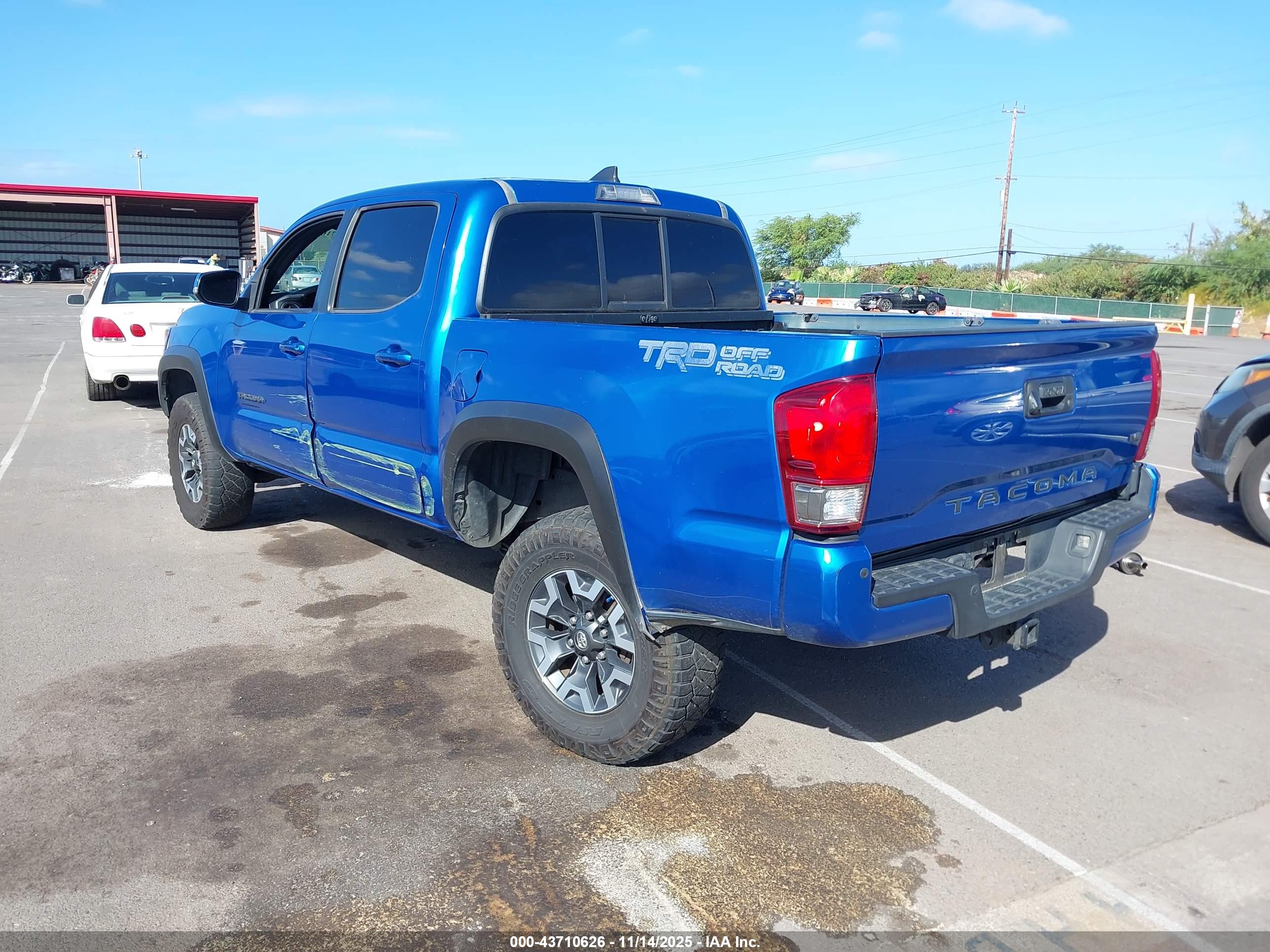 TOYOTA TACOMA image 3