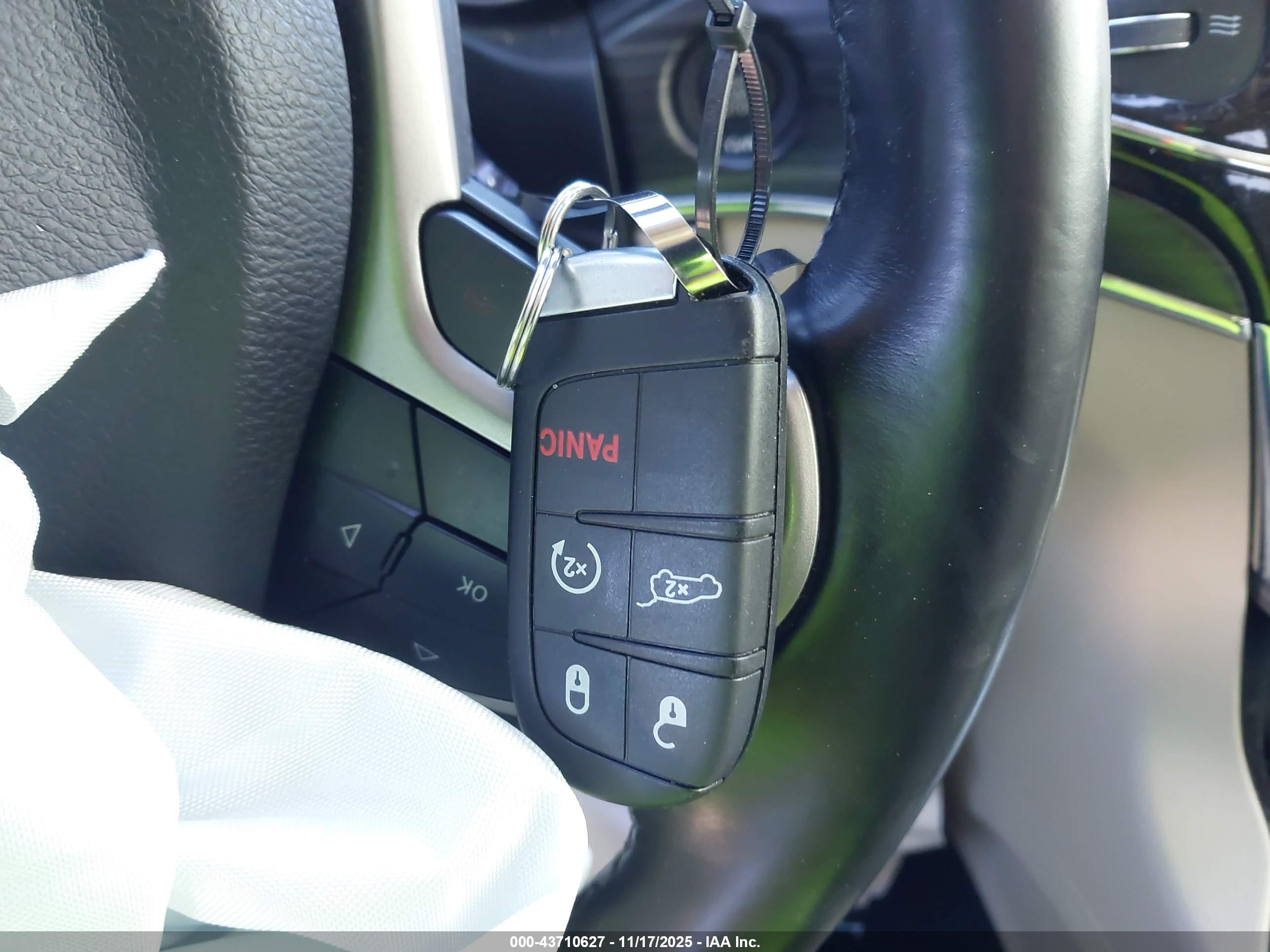 JEEP GRAND image 11