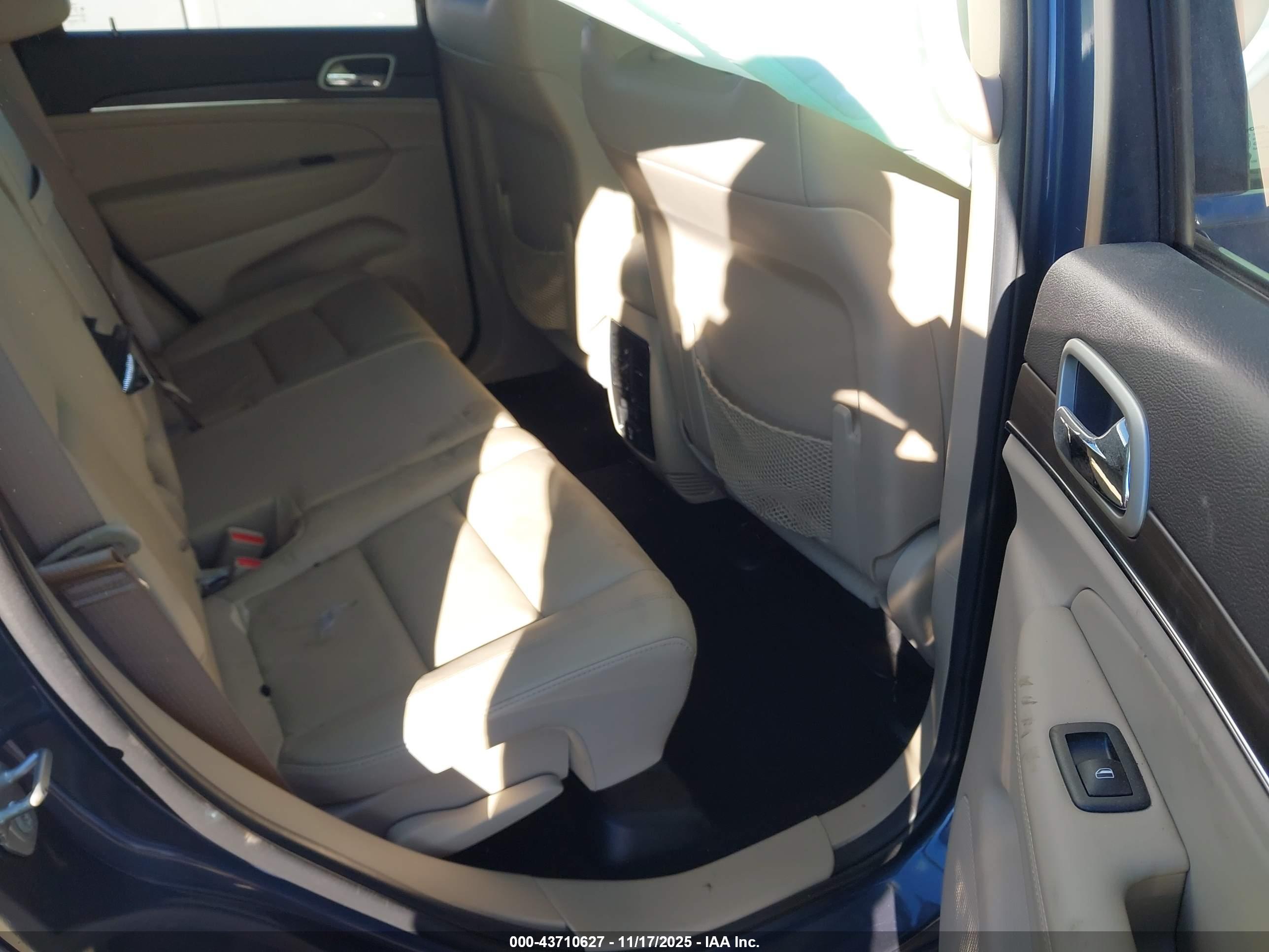 JEEP GRAND image 8
