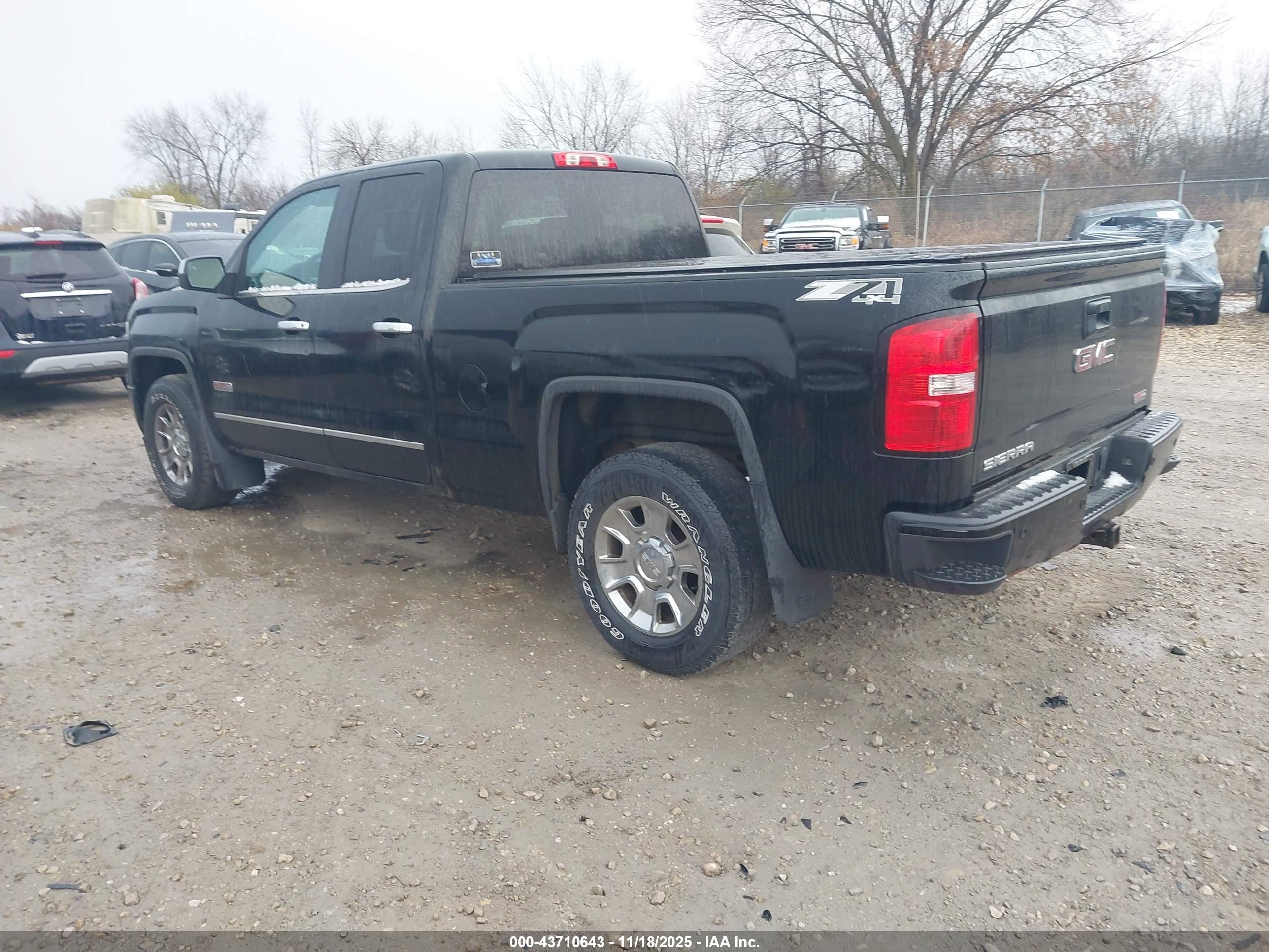 GMC SIERRA image 3