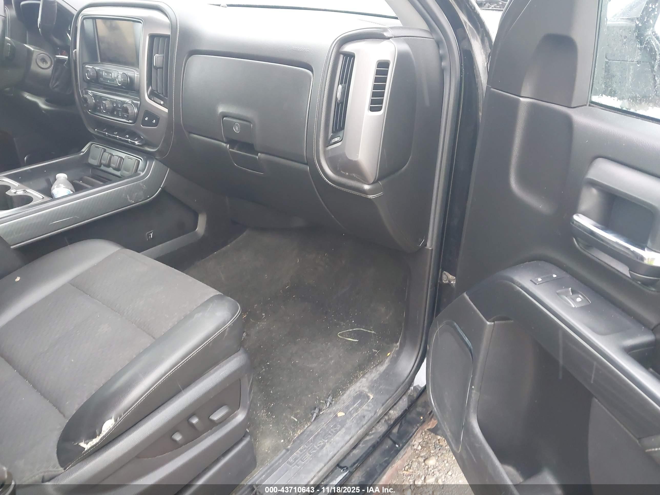 GMC SIERRA image 5