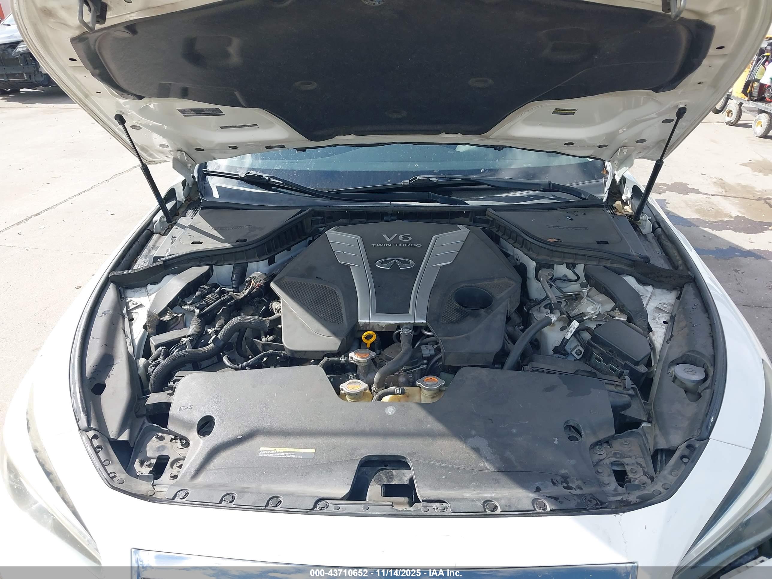 INFINITI Q50 image 10