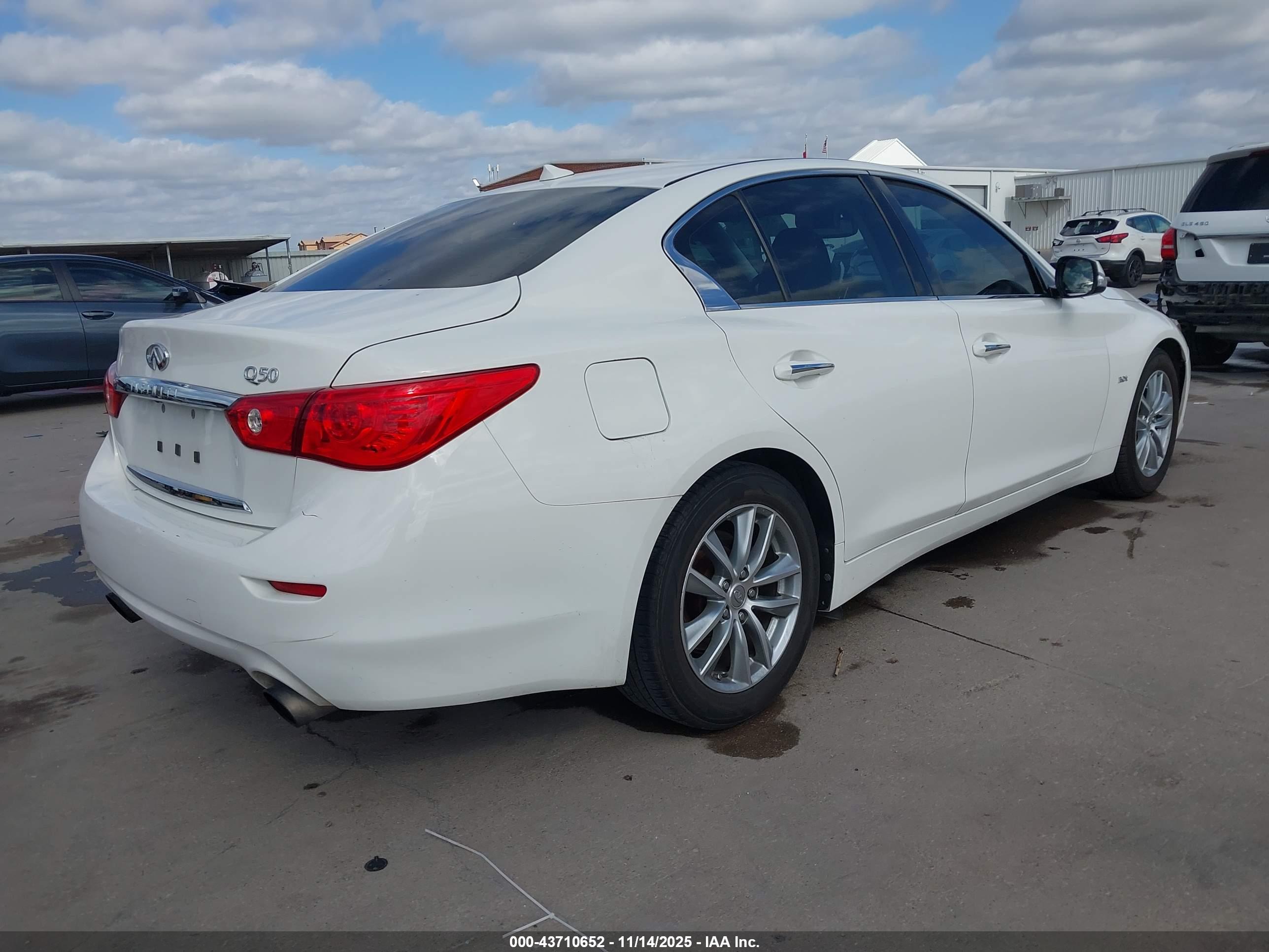 INFINITI Q50 image 4