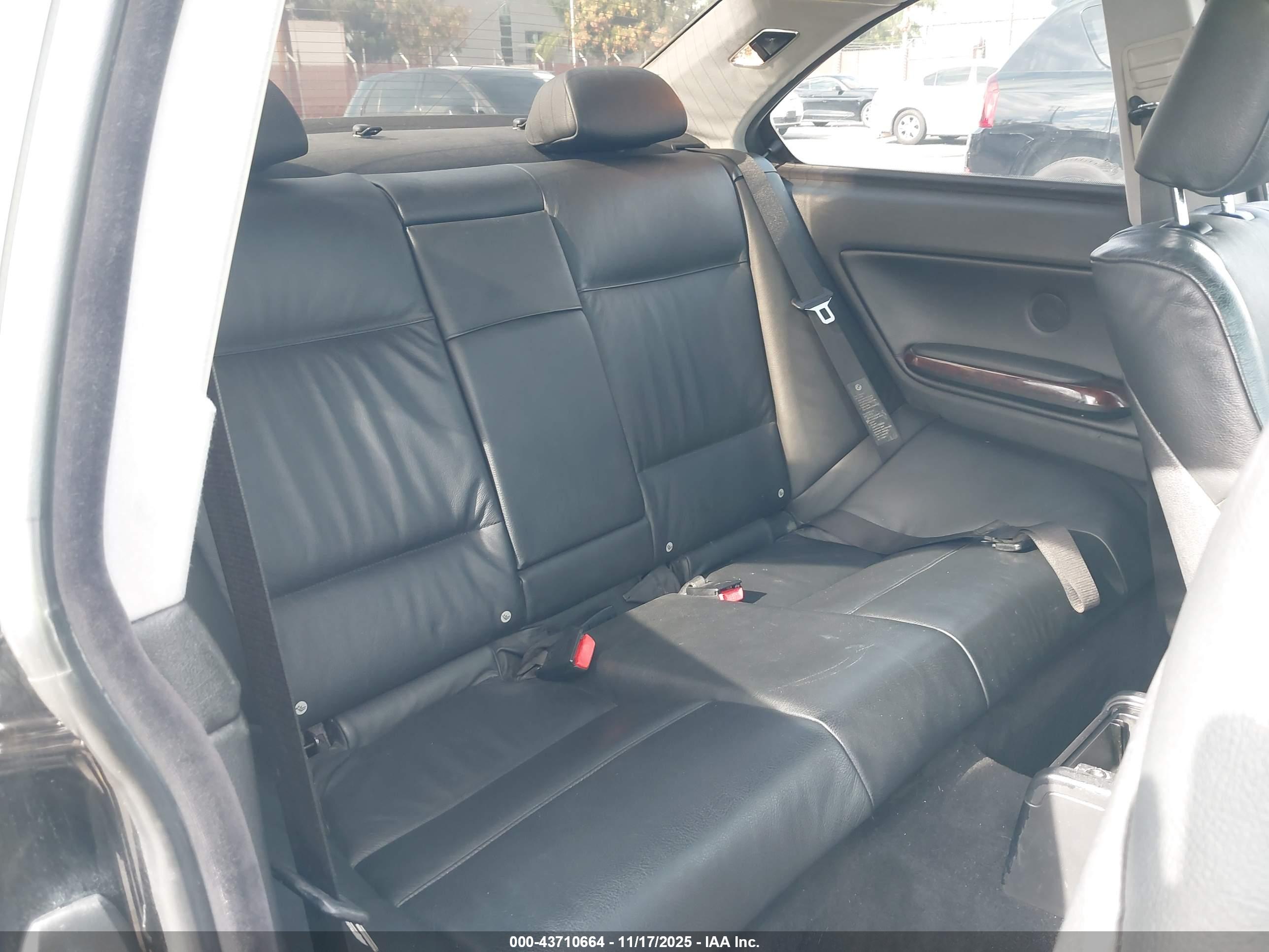 BMW 325CI image 8