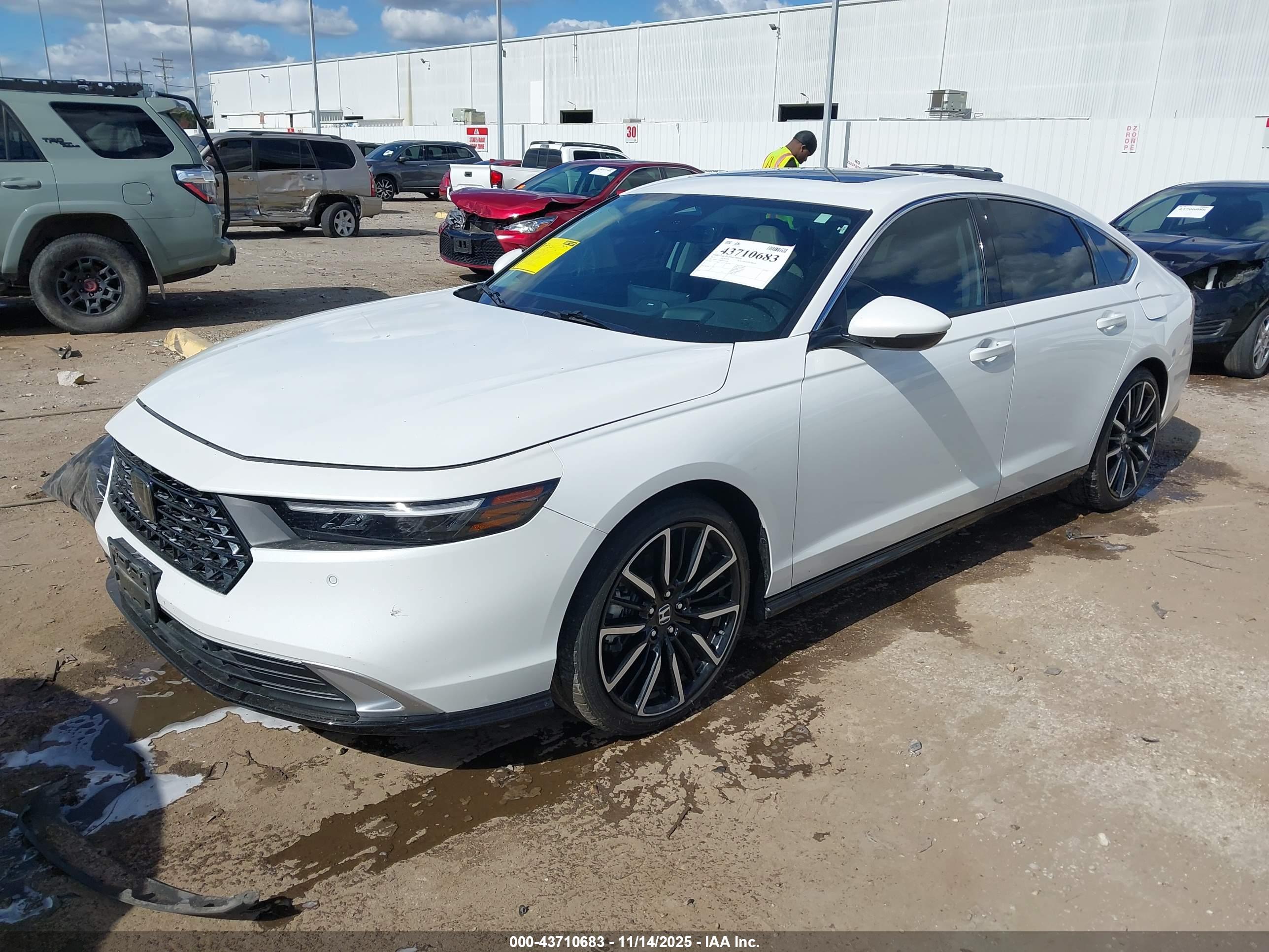 HONDA ACCORD image 2