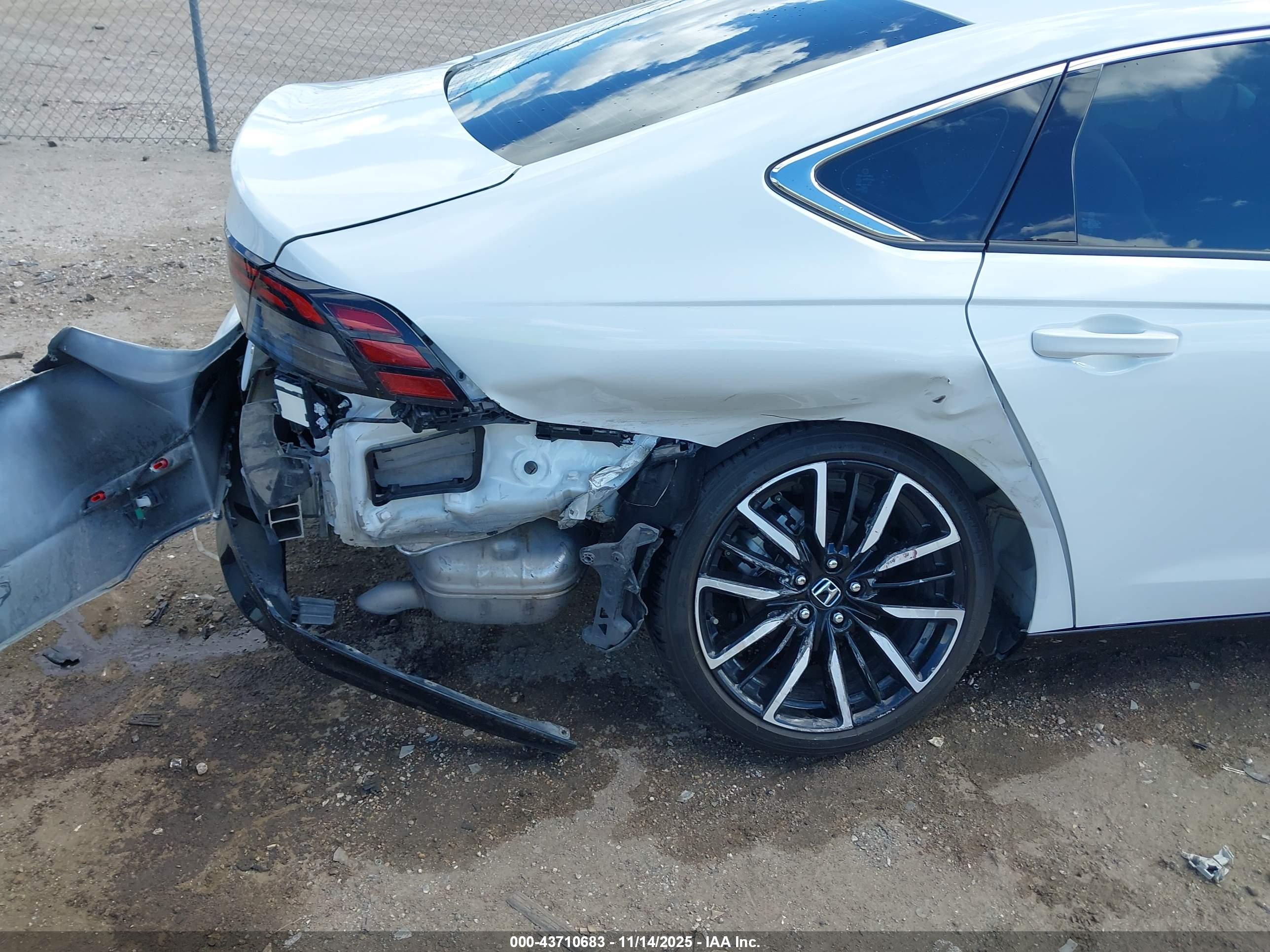 HONDA ACCORD image 6