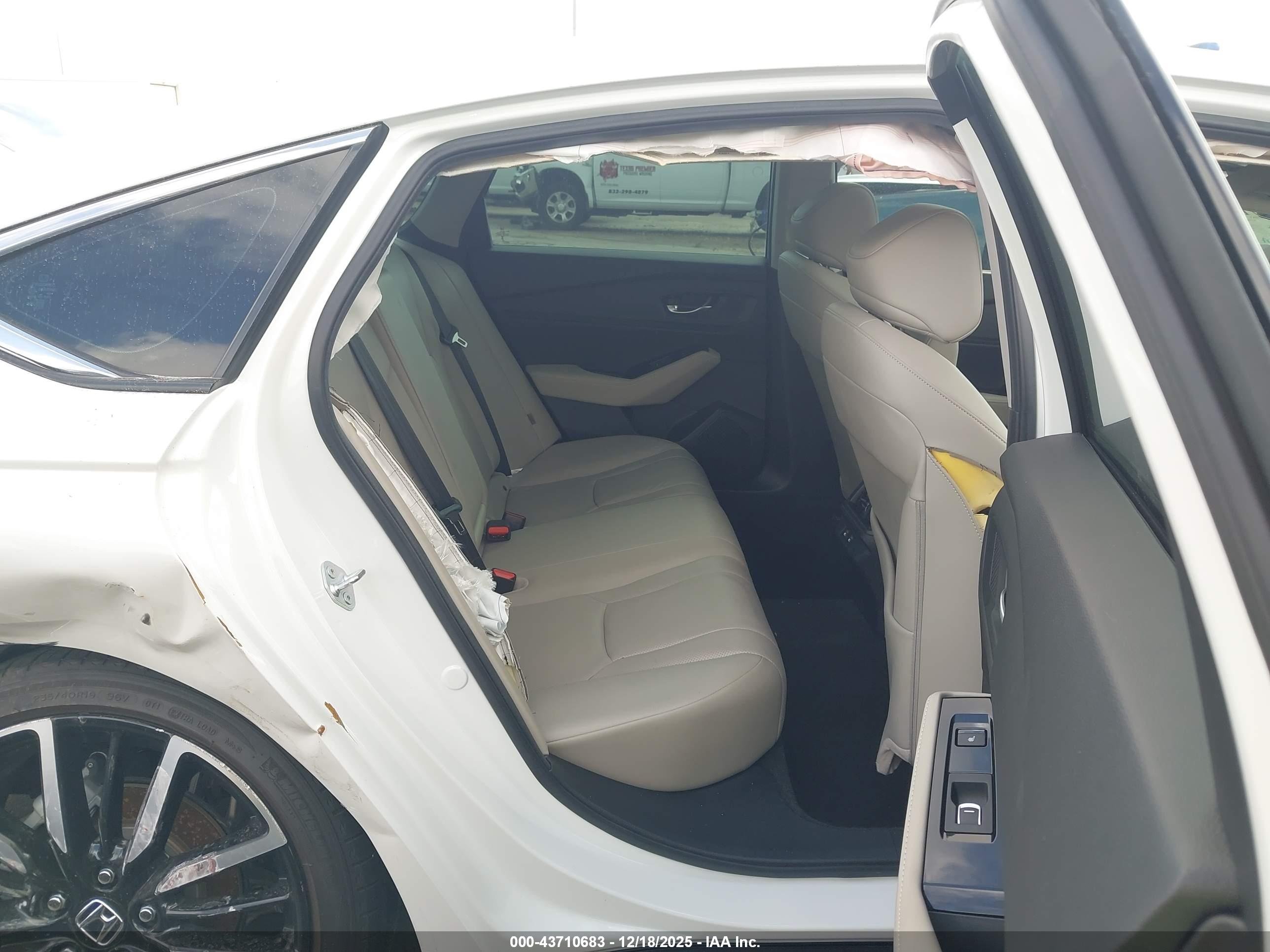 HONDA ACCORD image 8