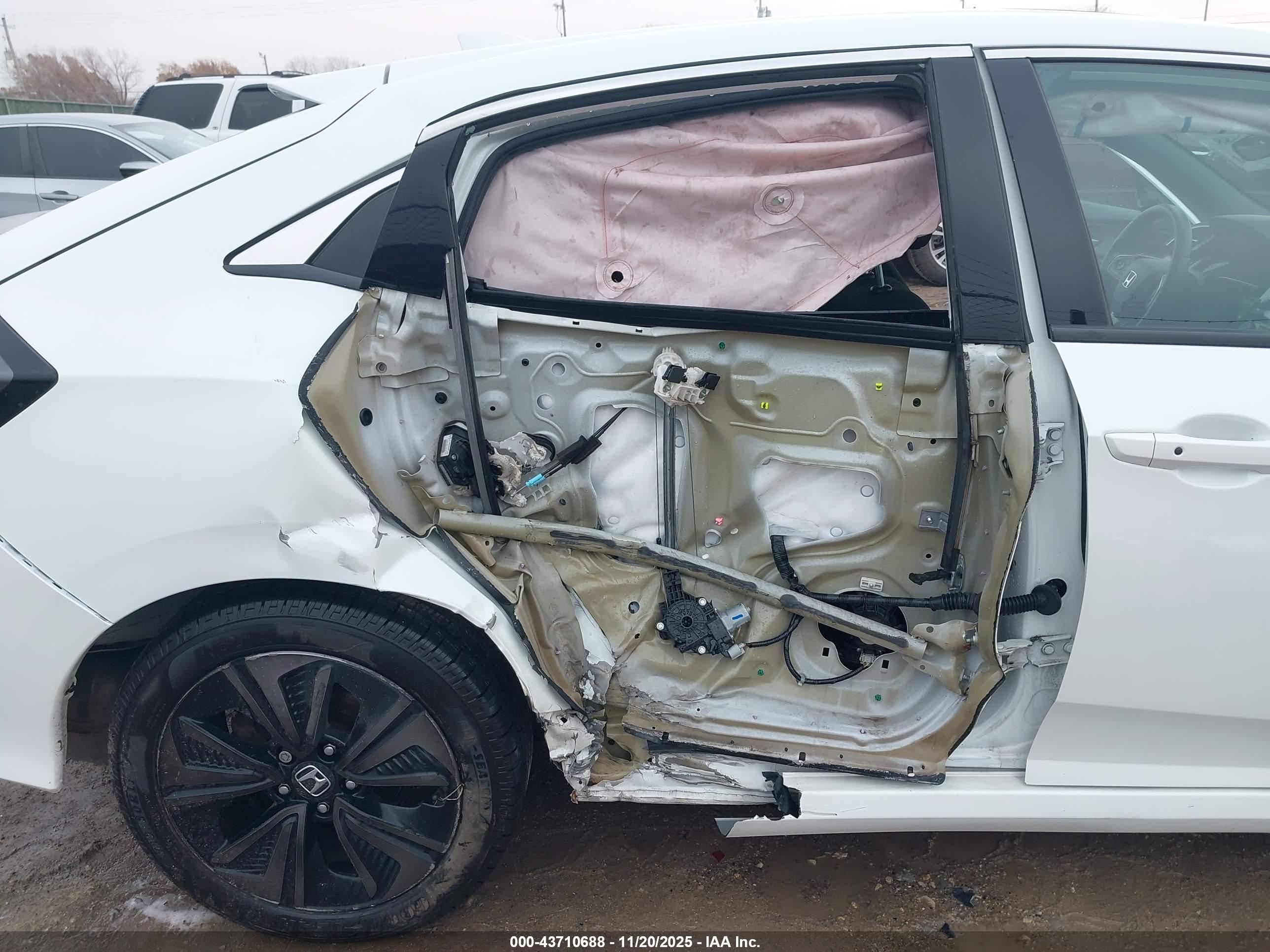 HONDA CIVIC image 6