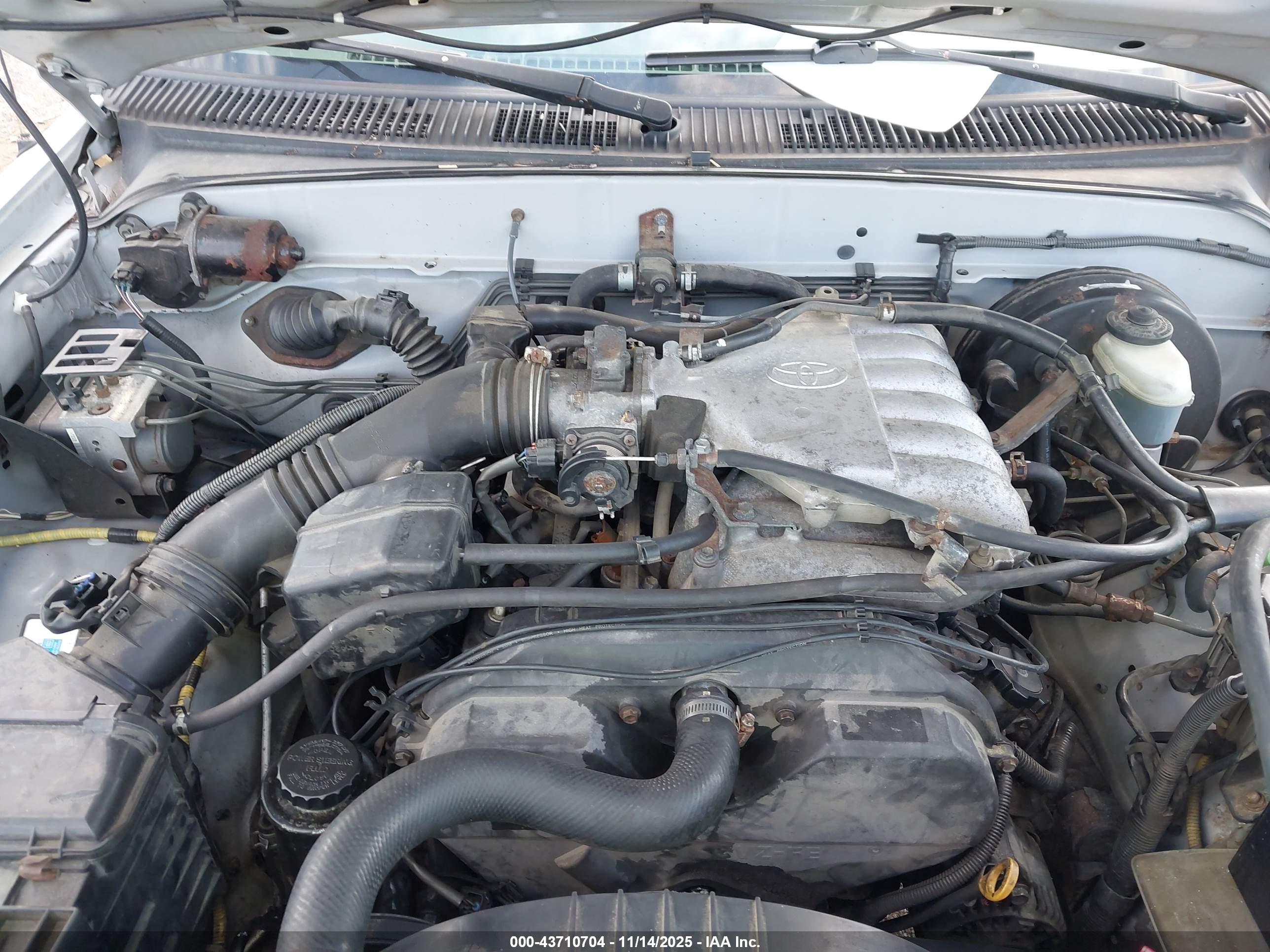 TOYOTA TACOMA image 10