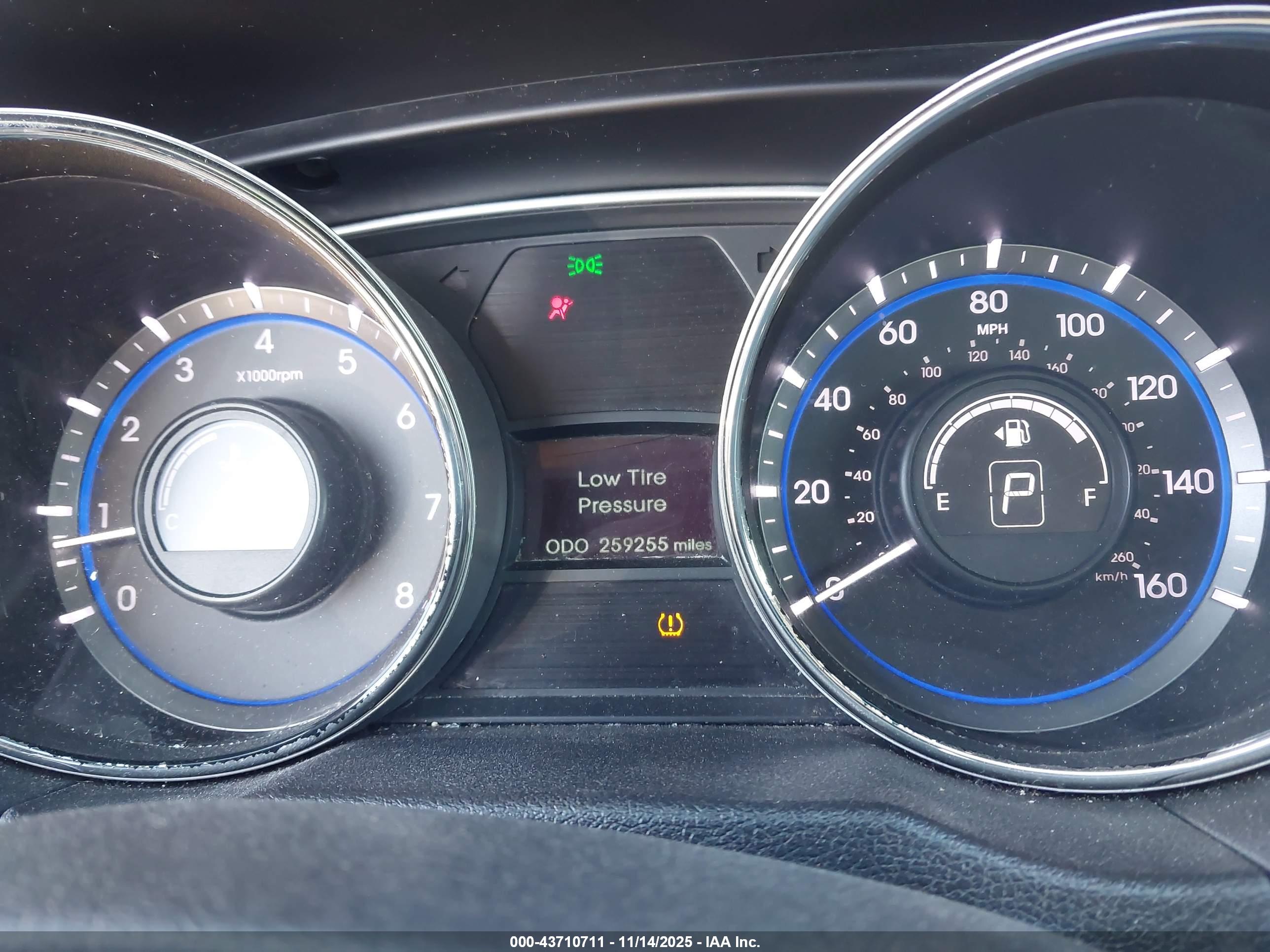 HYUNDAI SONATA image 7