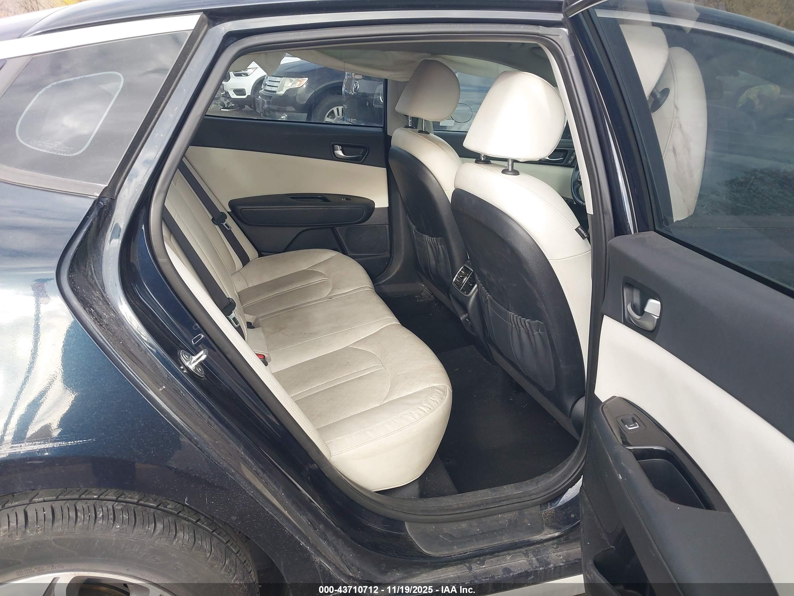 KIA OPTIMA image 8