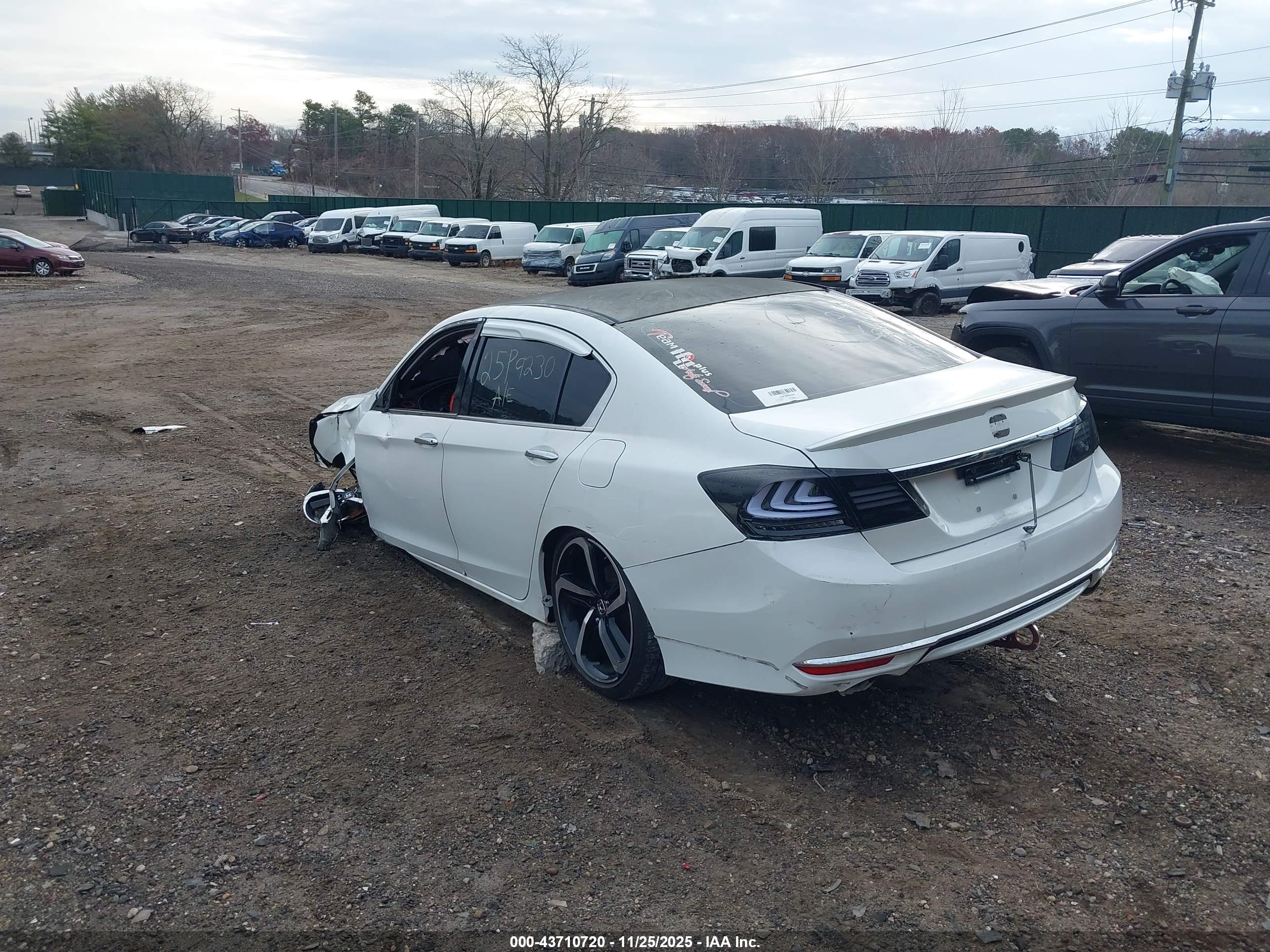 HONDA ACCORD image 3