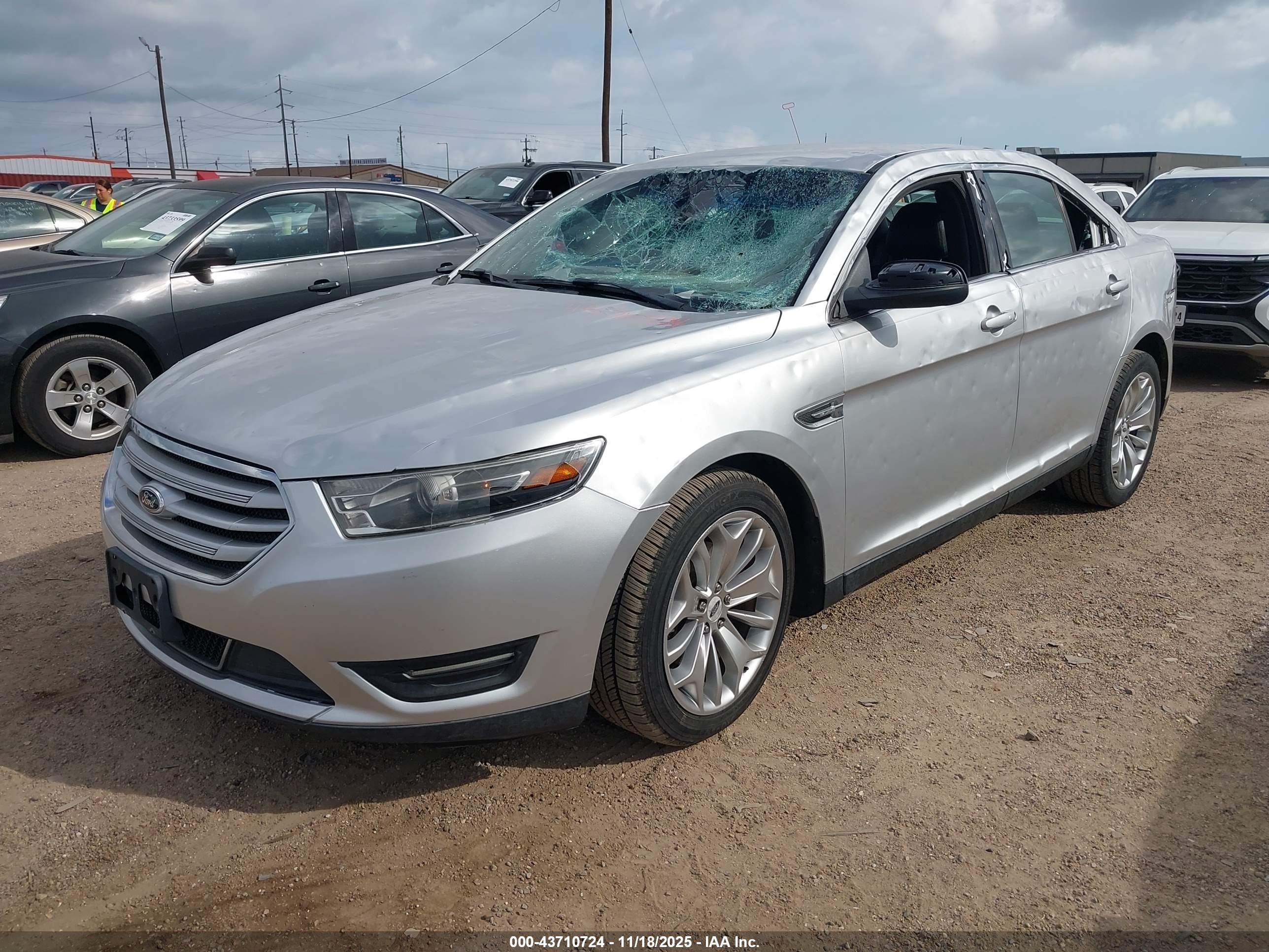 FORD TAURUS image 2