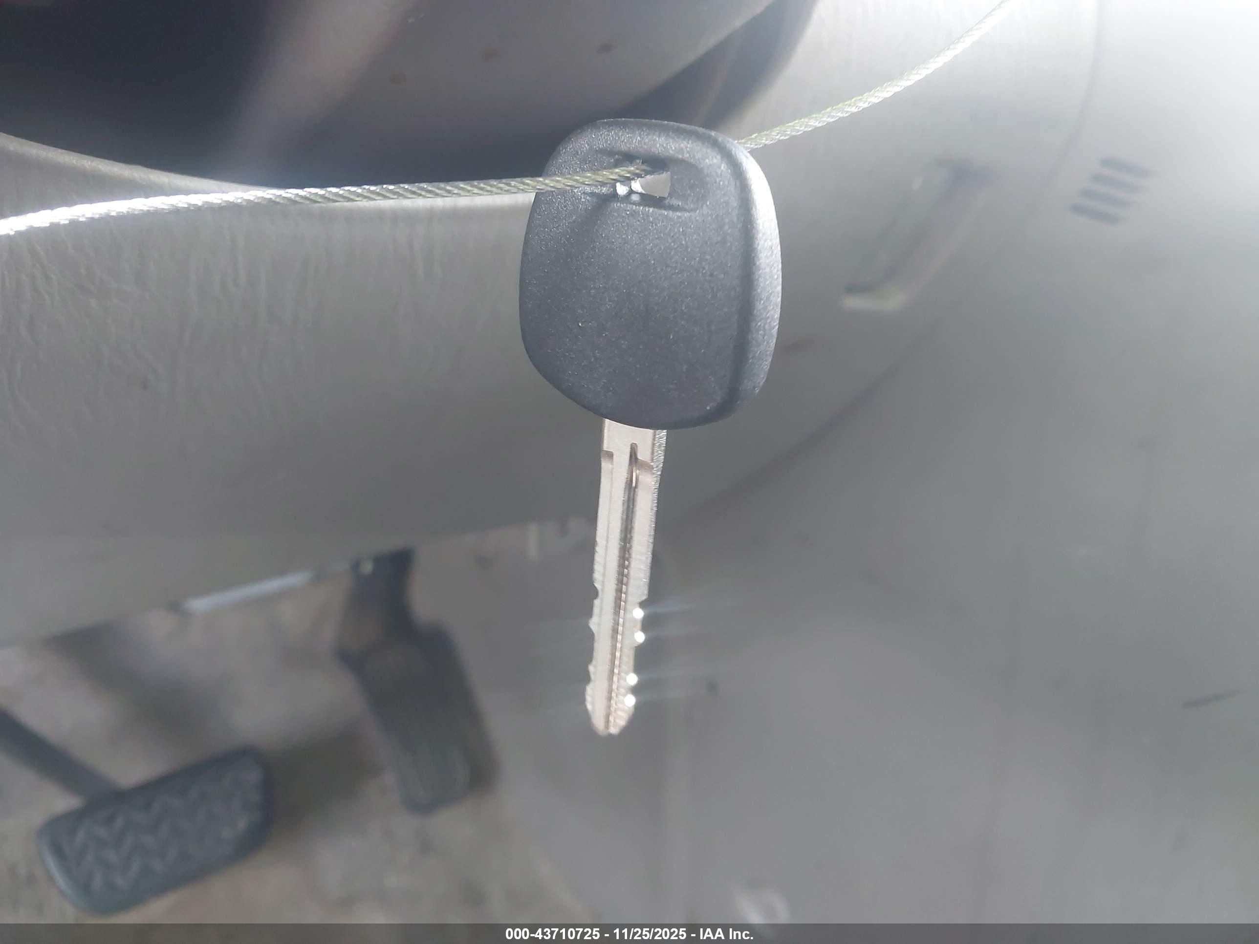 TOYOTA SIENNA image 11