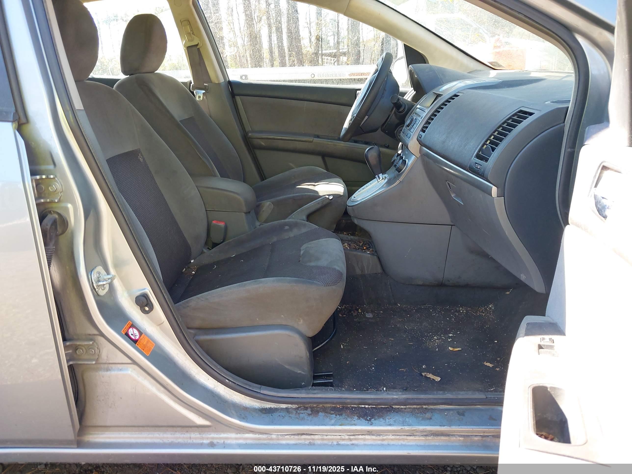 NISSAN SENTRA image 5