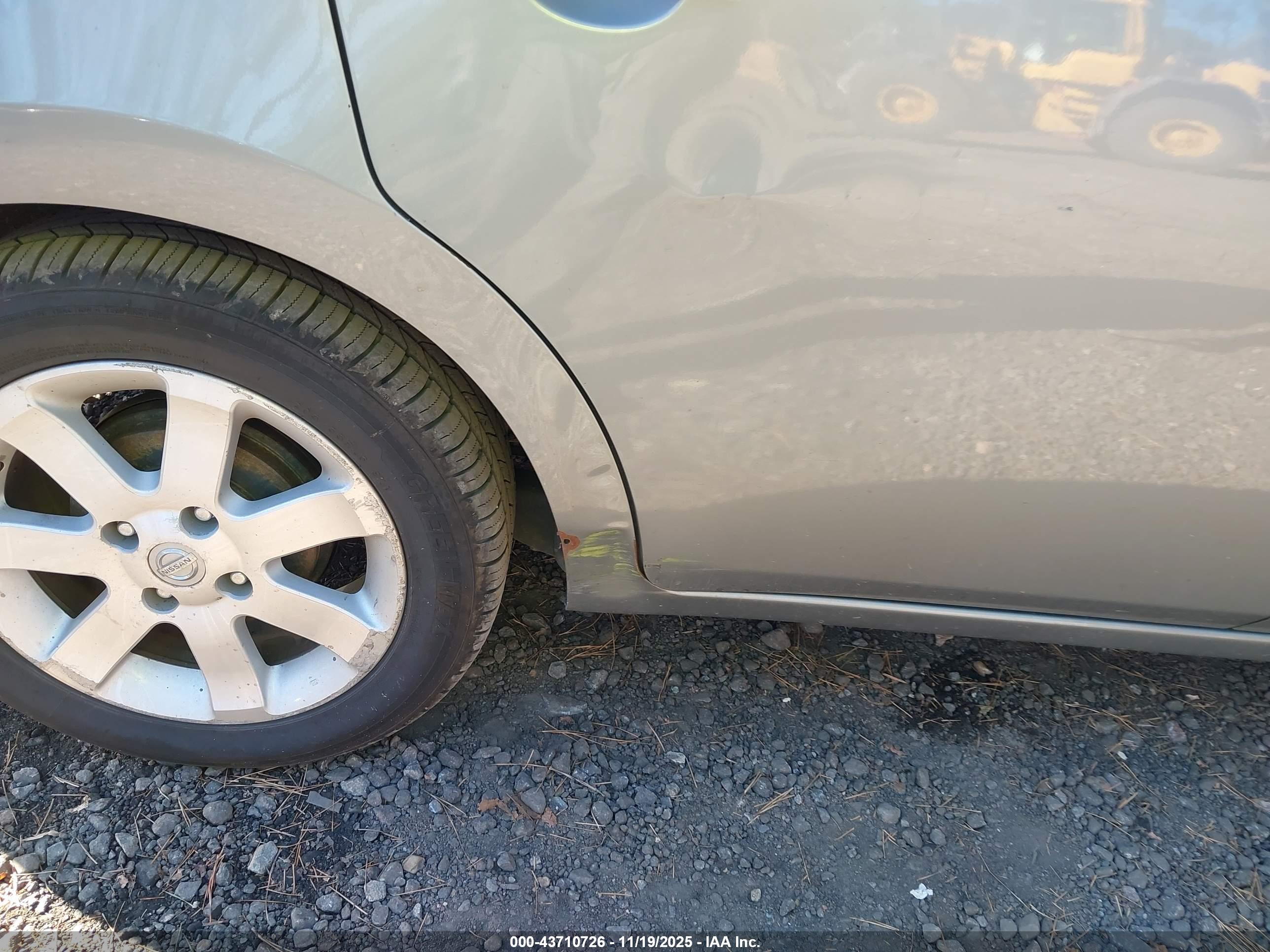 NISSAN SENTRA image 6