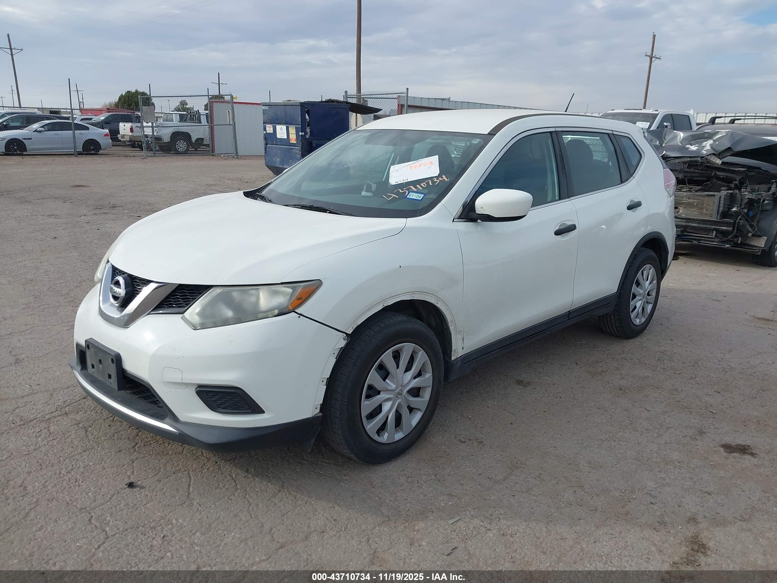 NISSAN ROGUE image 2