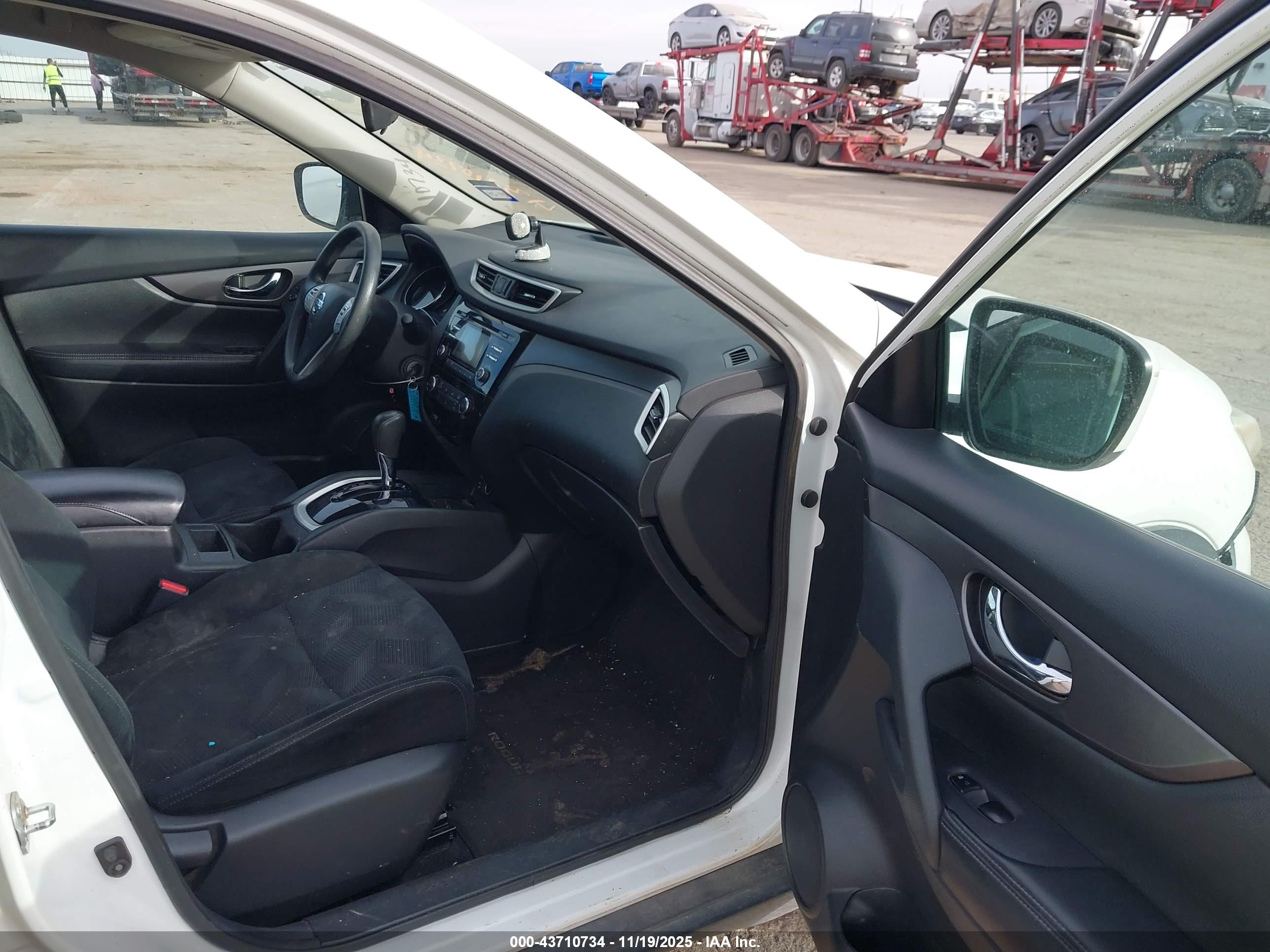 NISSAN ROGUE image 5
