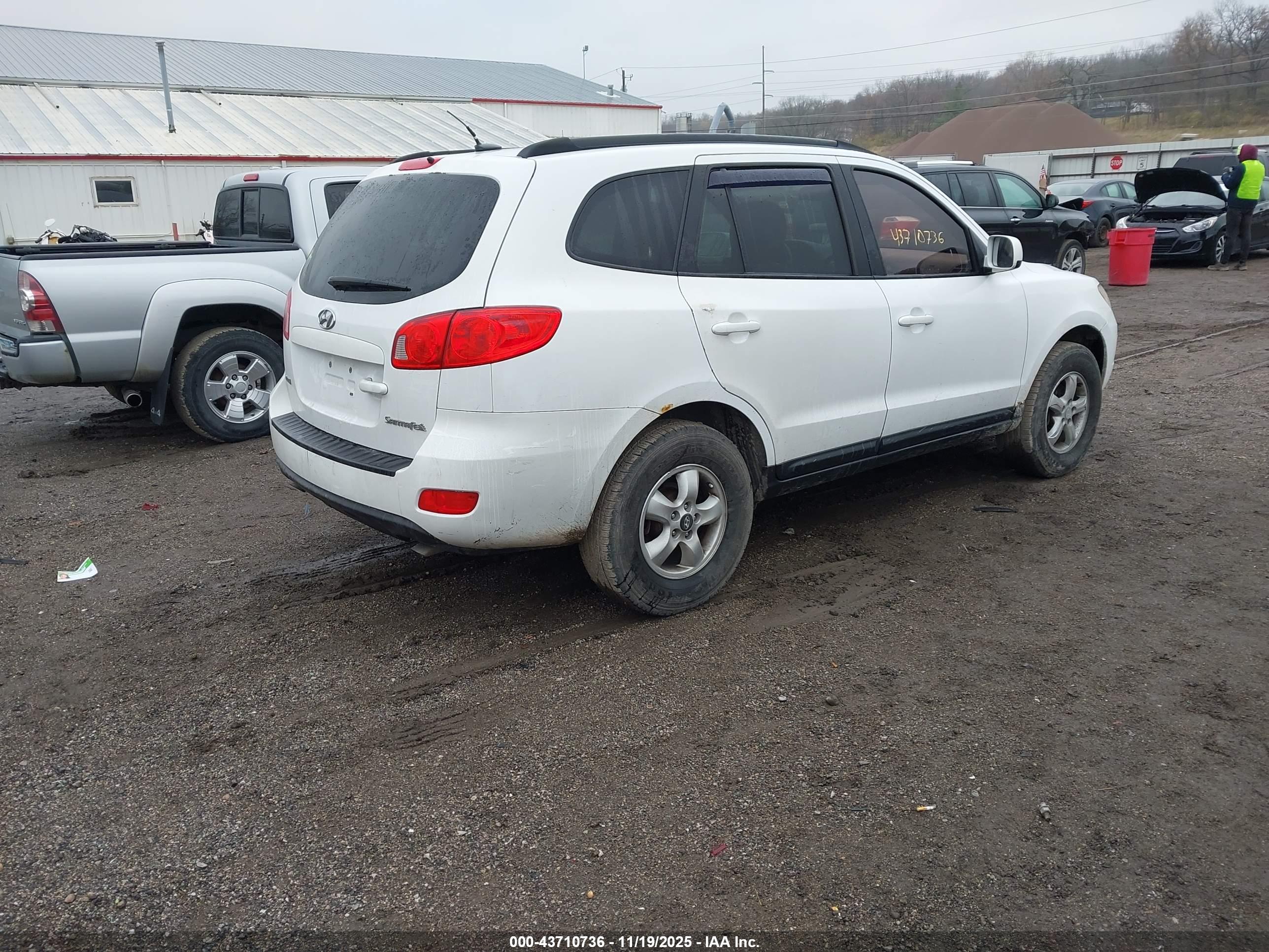 HYUNDAI SANTA image 4