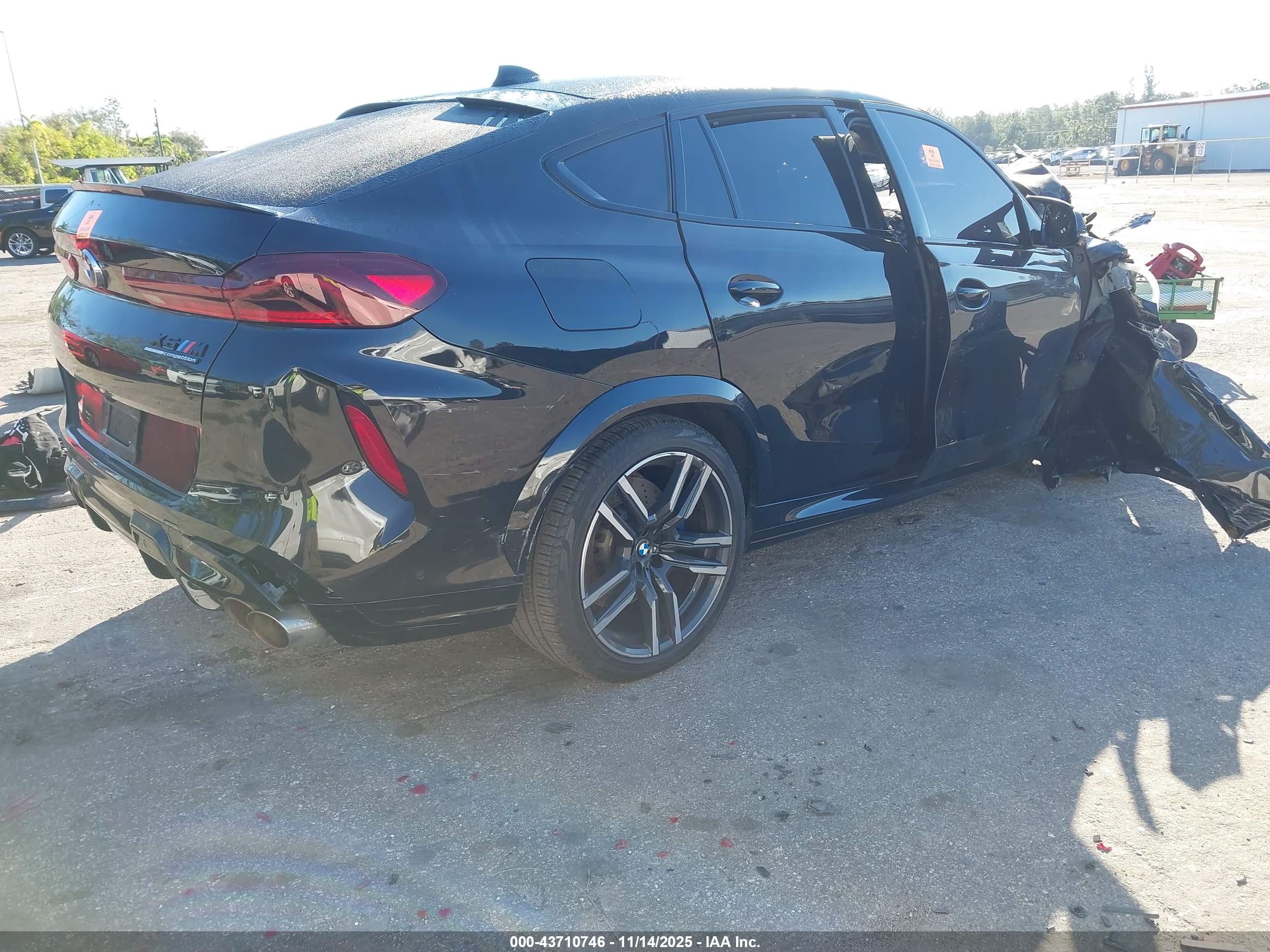 BMW X6 image 4