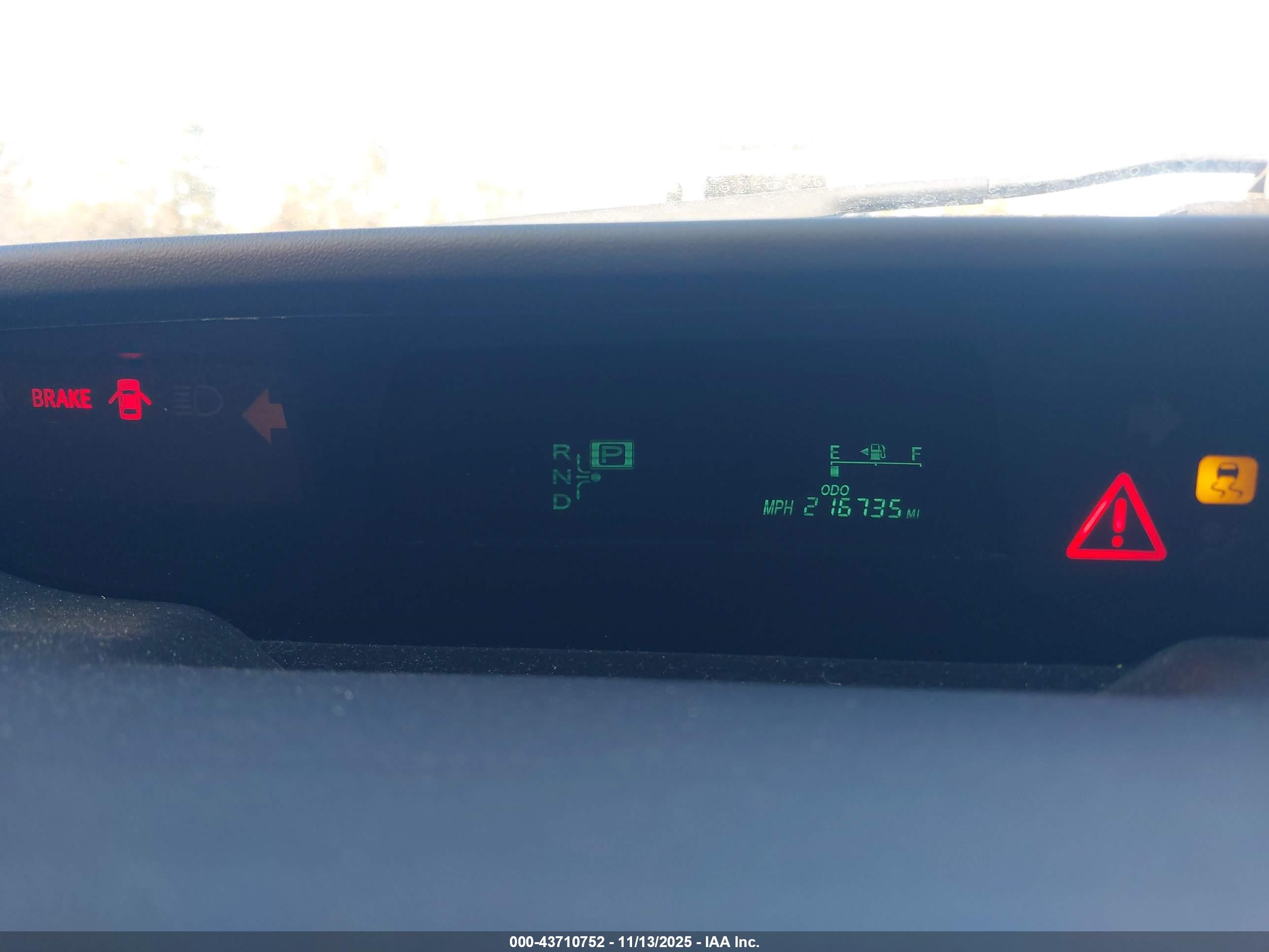 TOYOTA PRIUS image 7