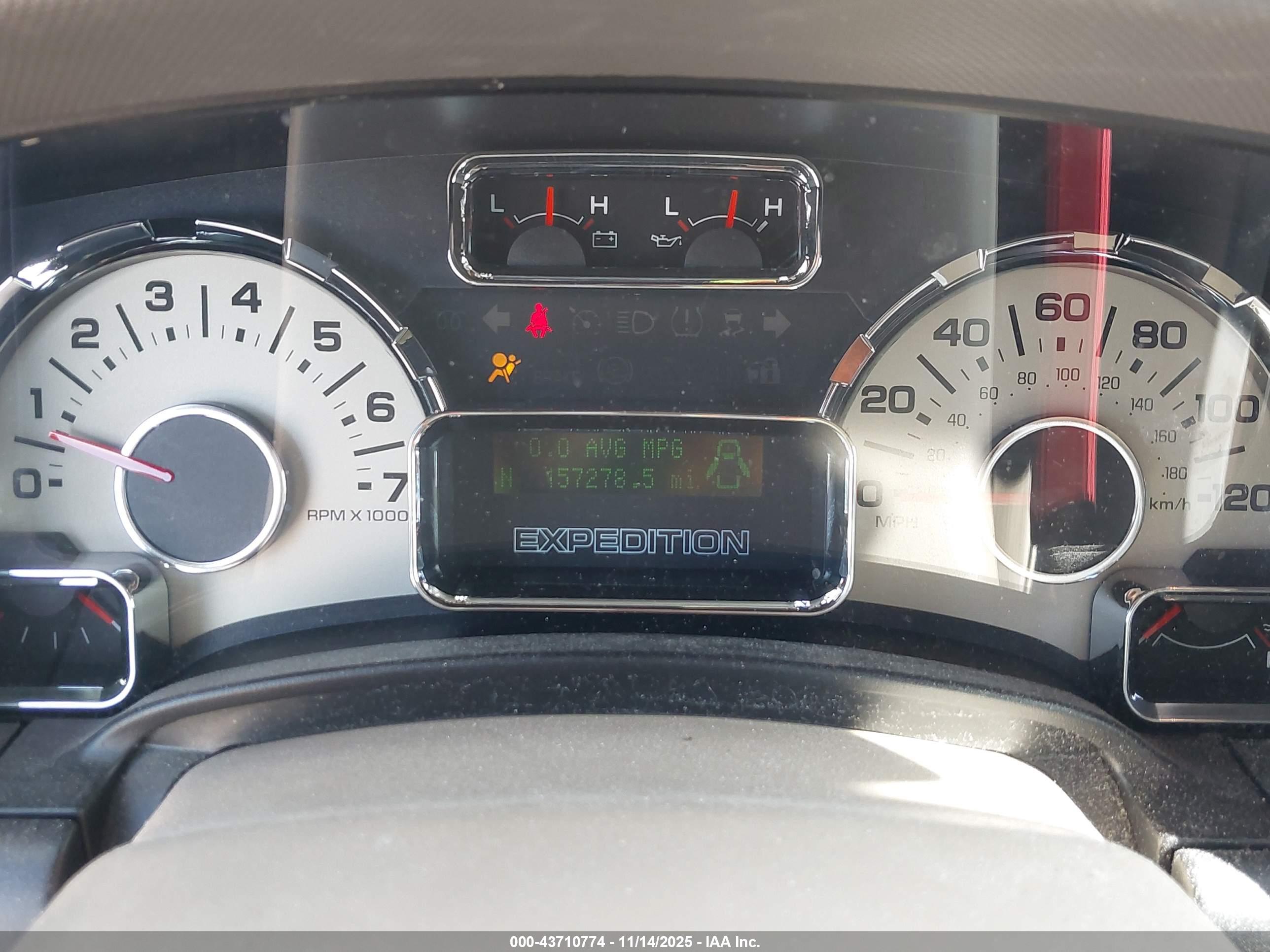 FORD EXPEDITION image 7