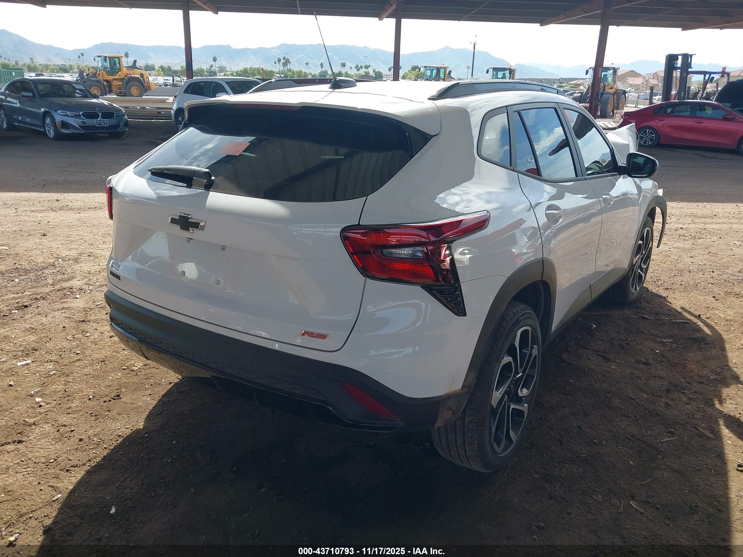 CHEVROLET TRAX image 4