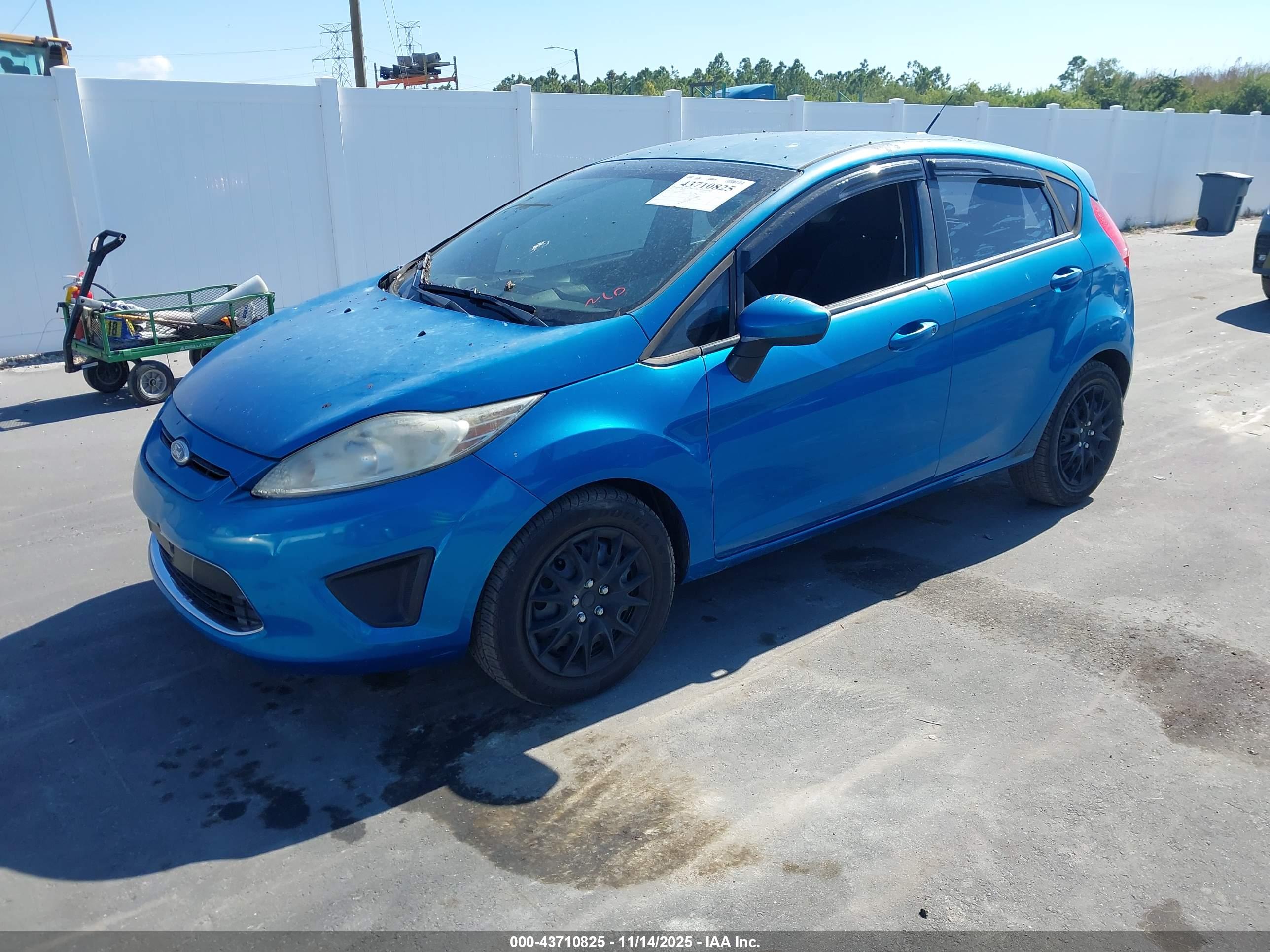 FORD FIESTA image 2
