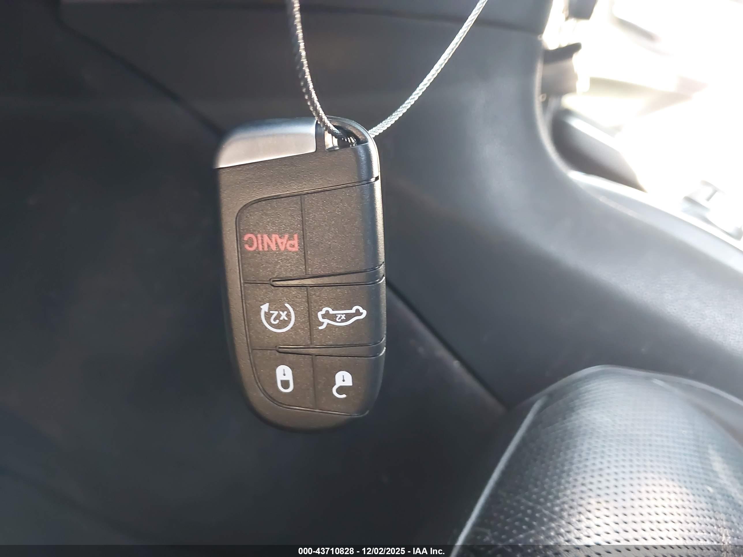 CHRYSLER 300C image 11