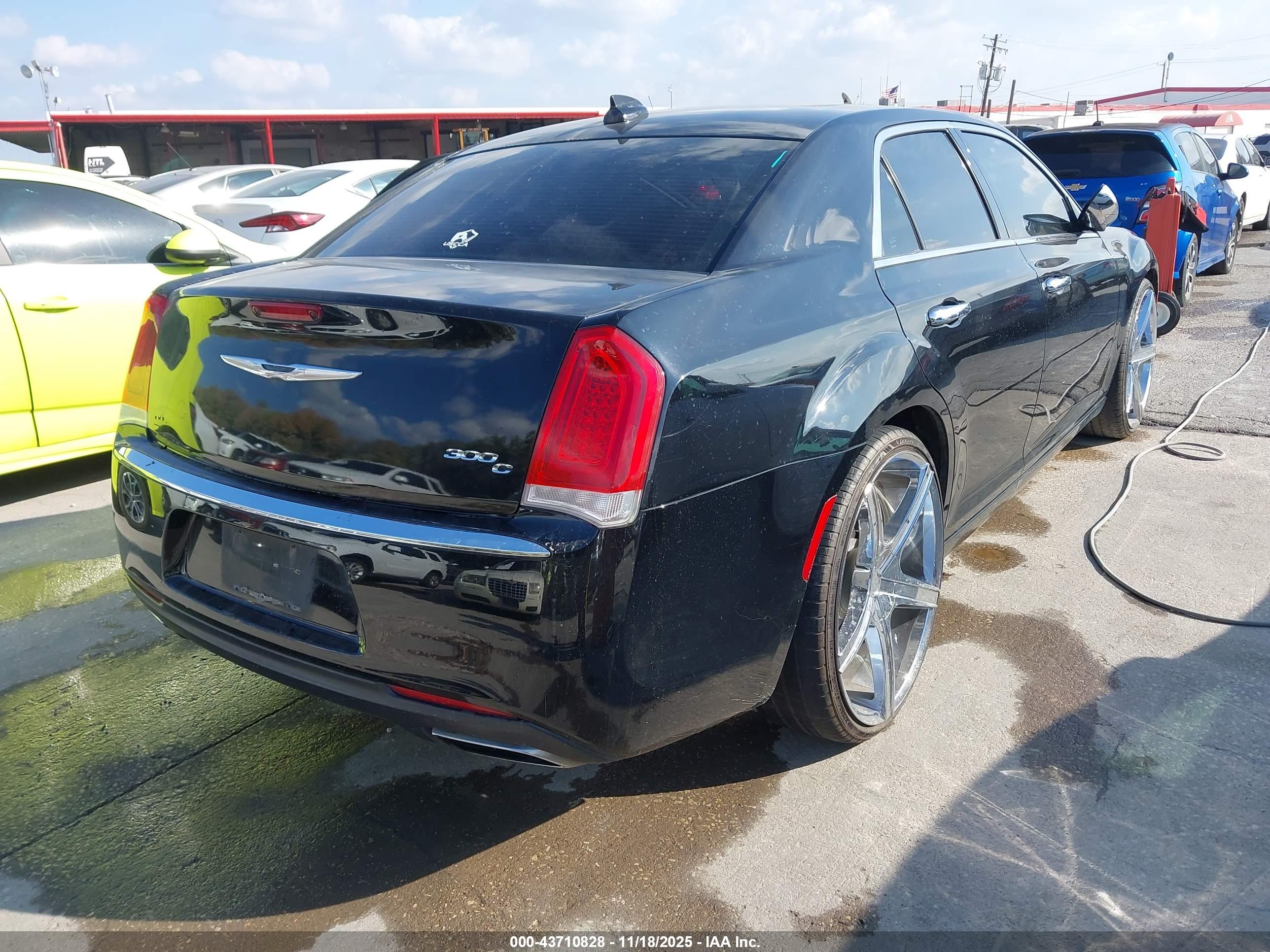 CHRYSLER 300C image 4