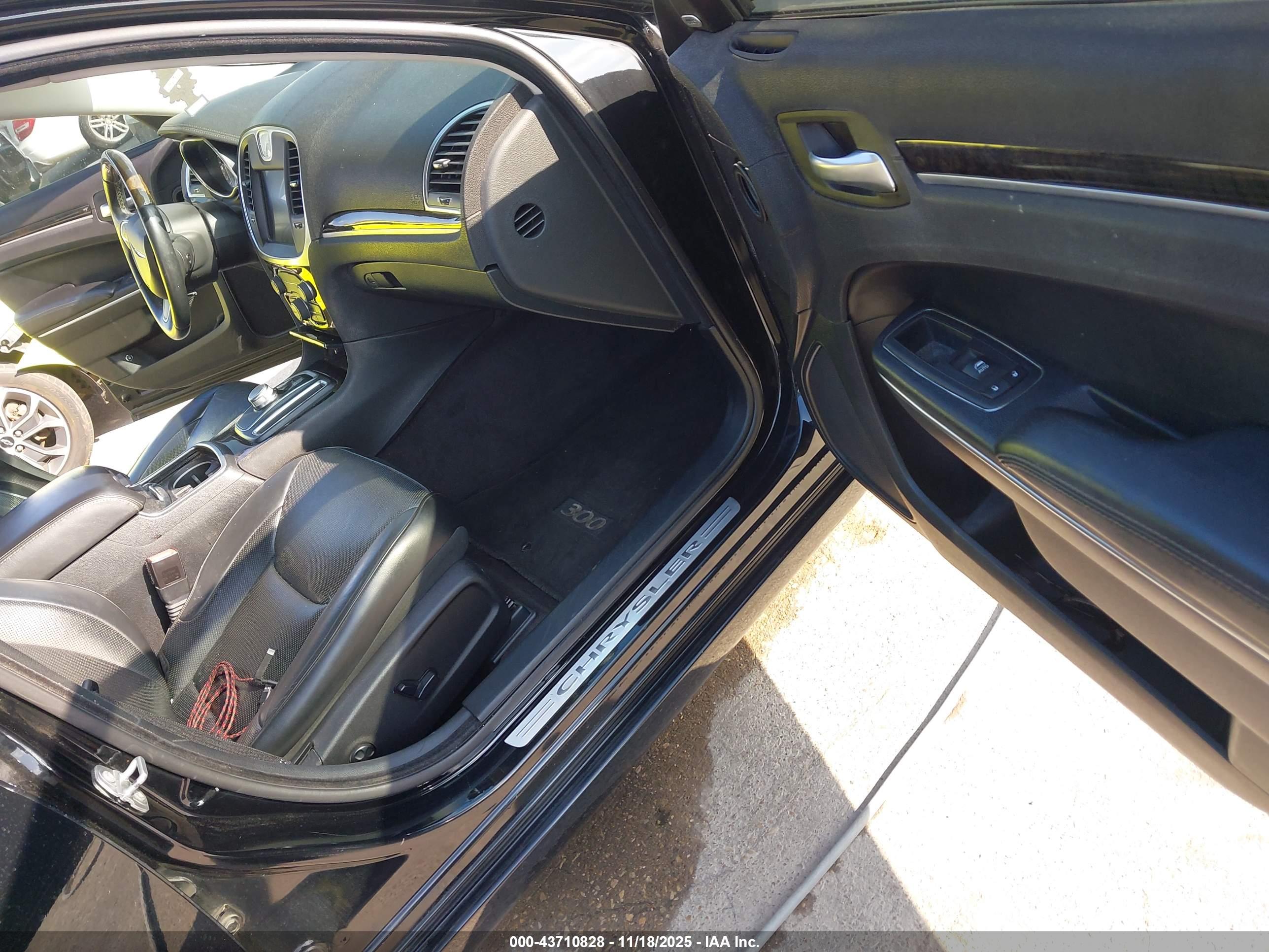 CHRYSLER 300C image 5