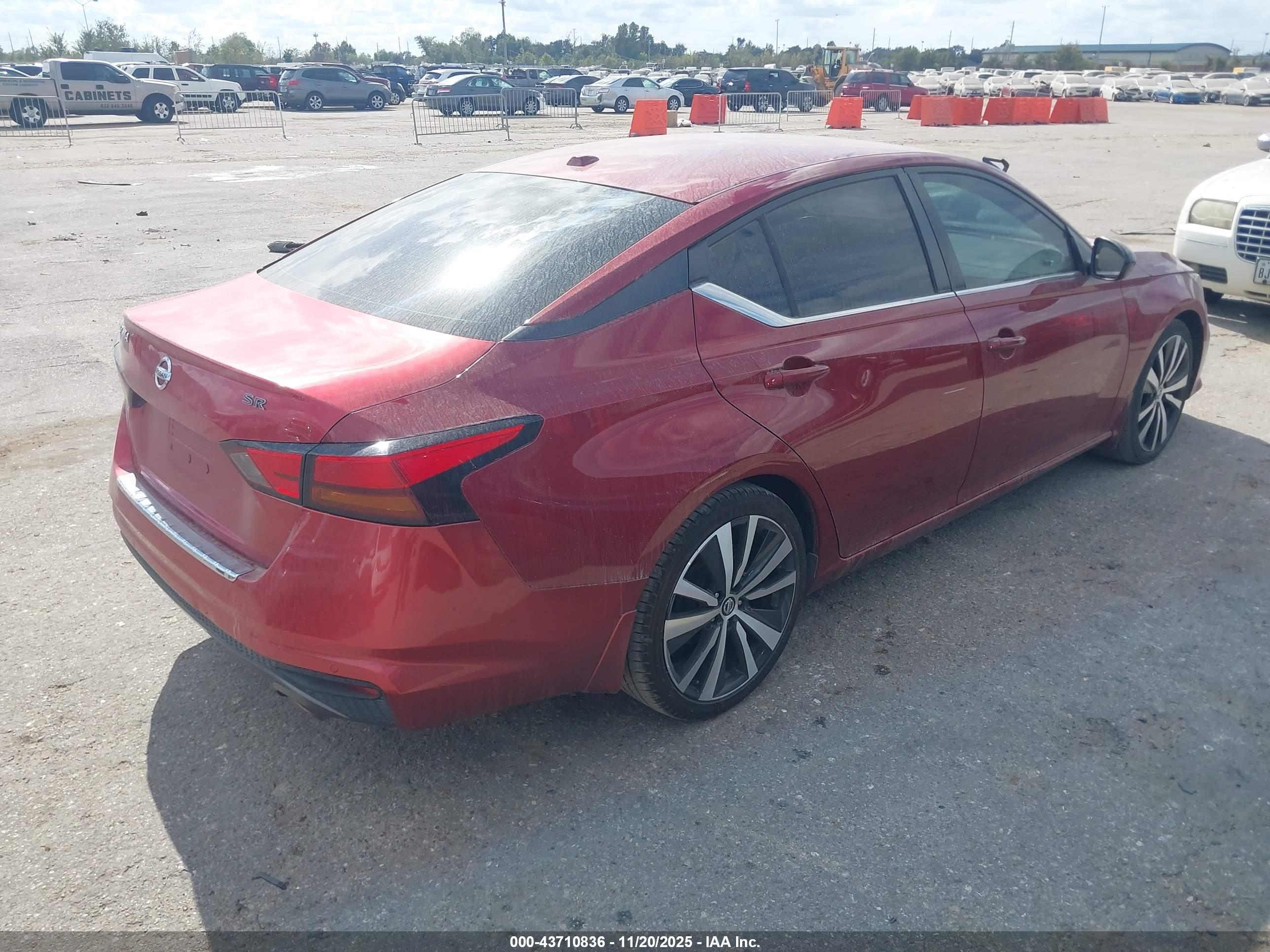 NISSAN ALTIMA image 4