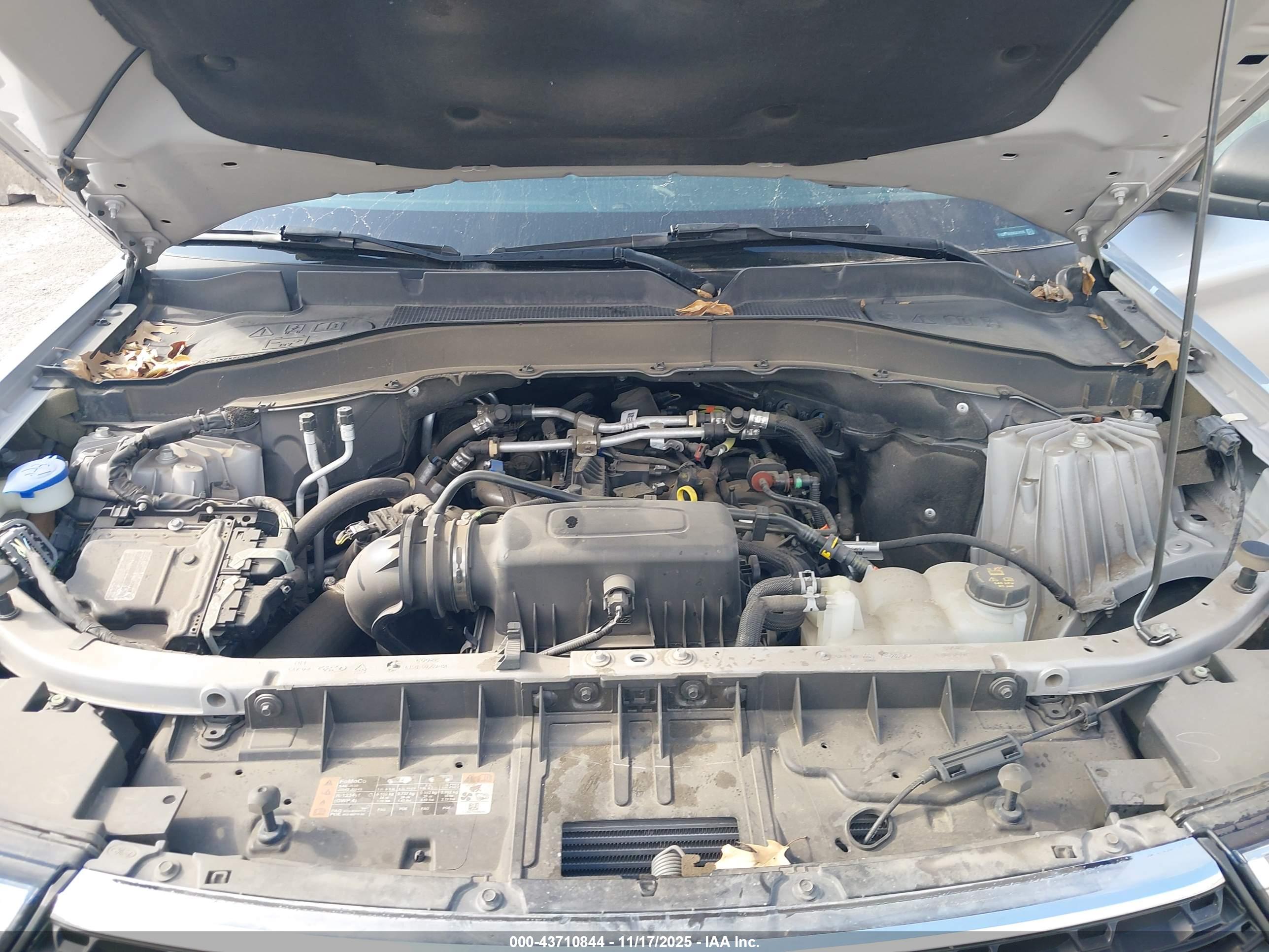 FORD EXPLORER image 10