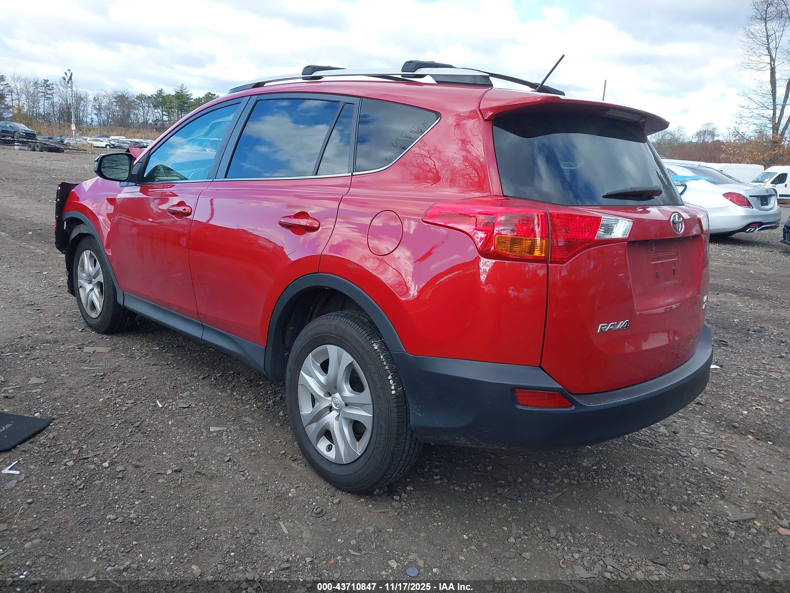 TOYOTA RAV4 image 3