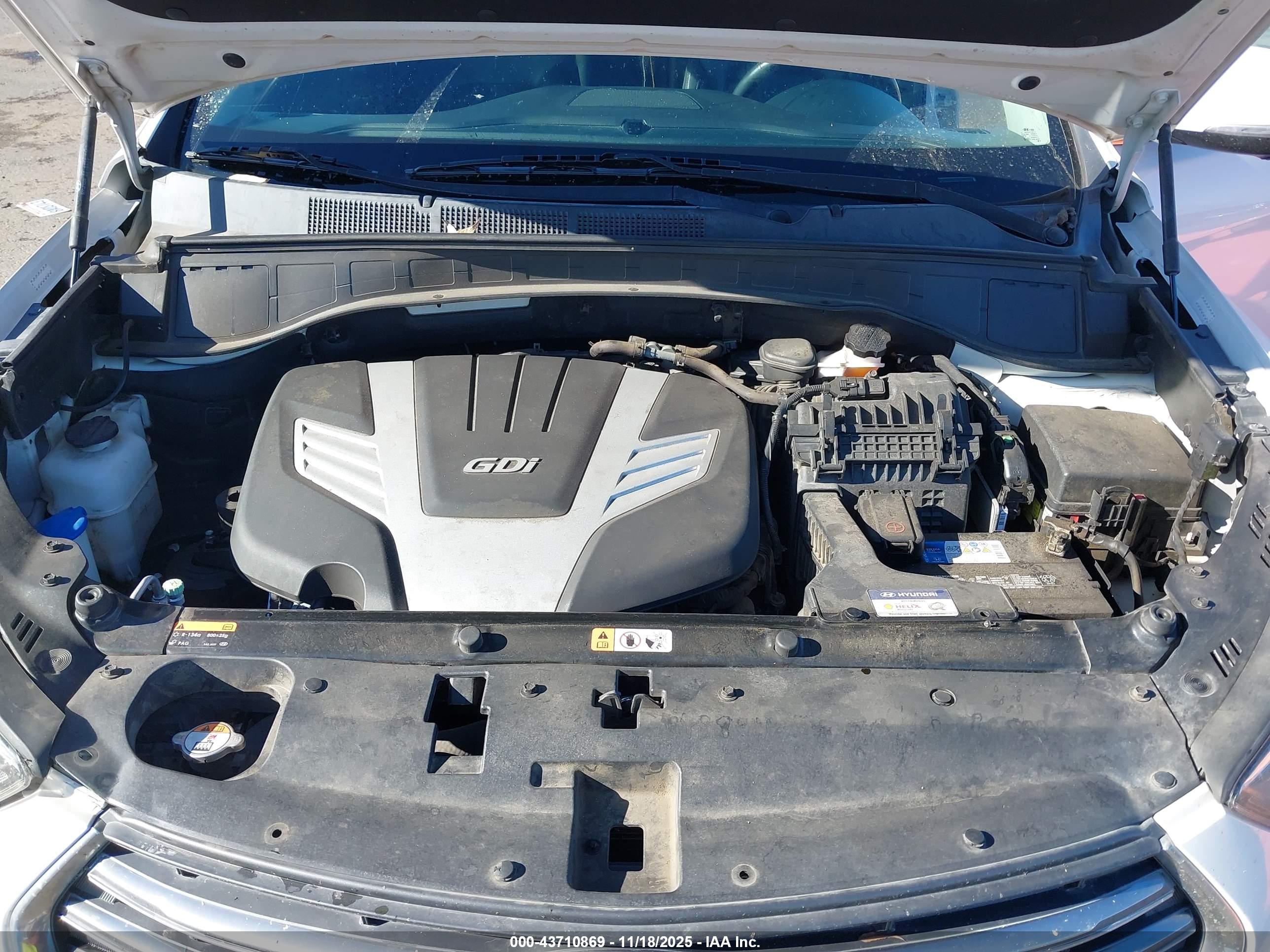 HYUNDAI SANTA image 10