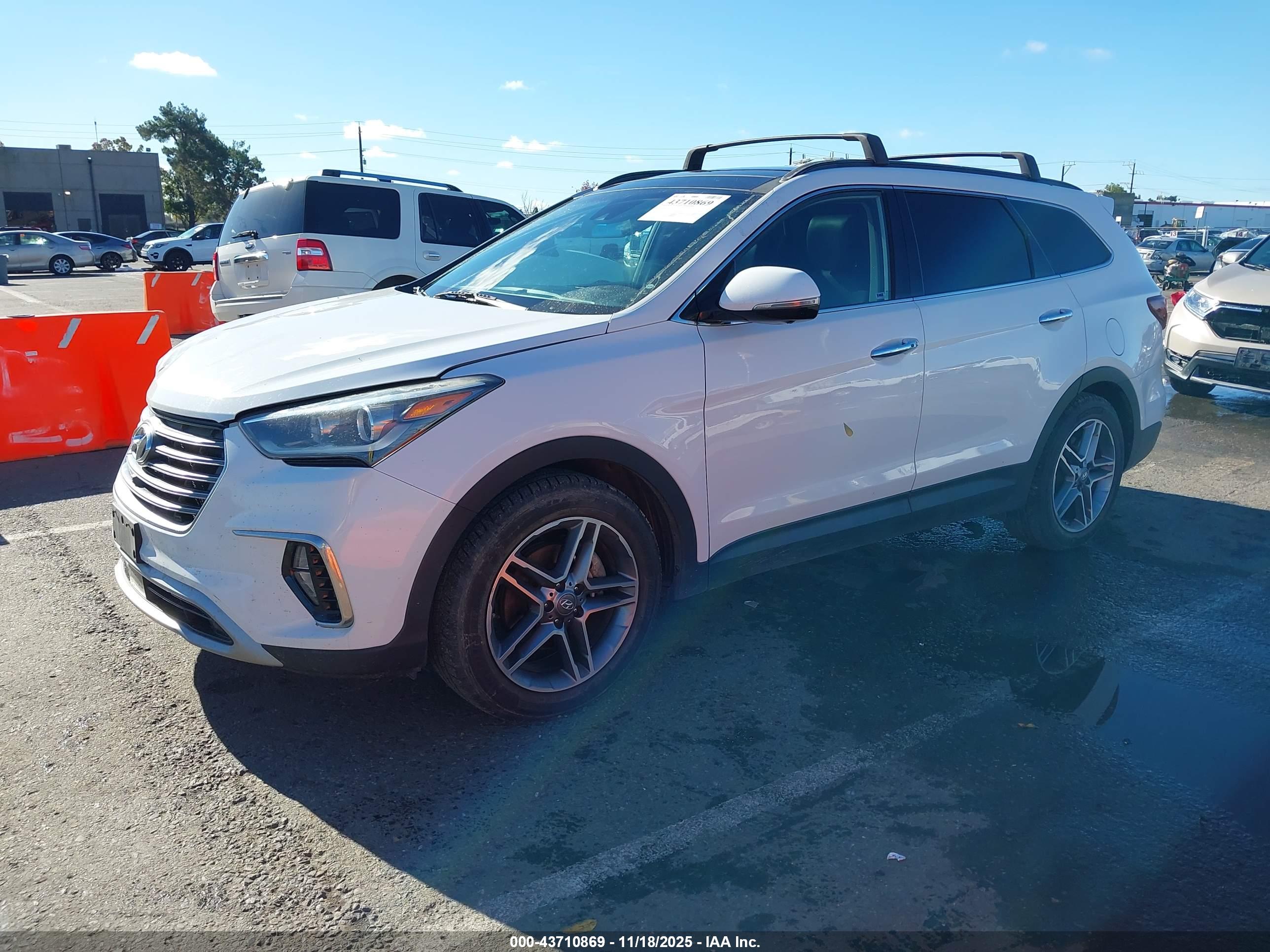 HYUNDAI SANTA image 2