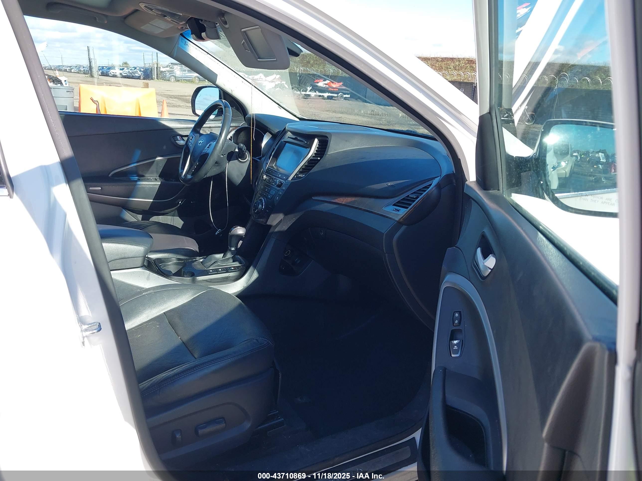 HYUNDAI SANTA image 5