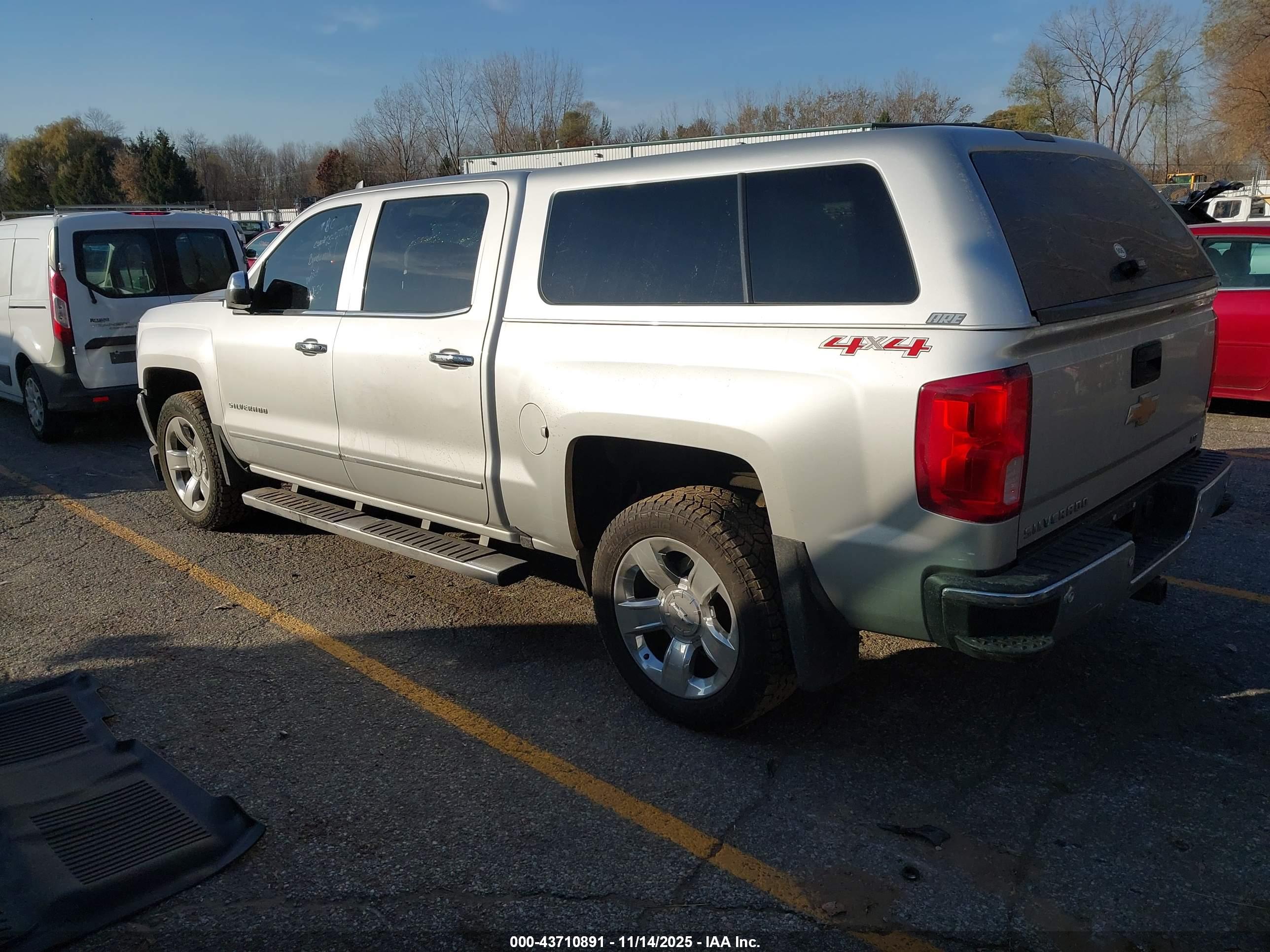 CHEVROLET SILVERADO image 3