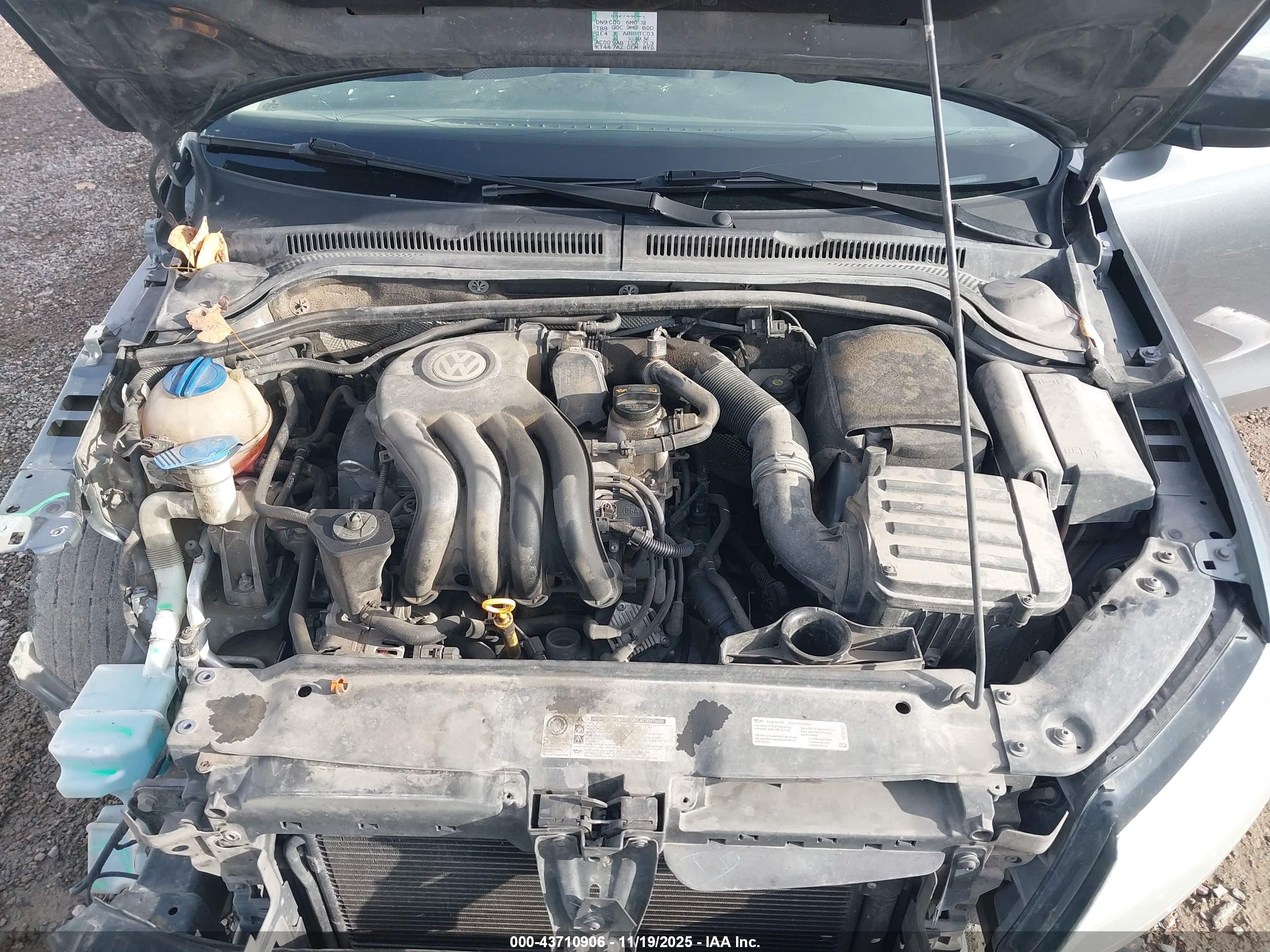 VOLKSWAGEN JETTA image 10