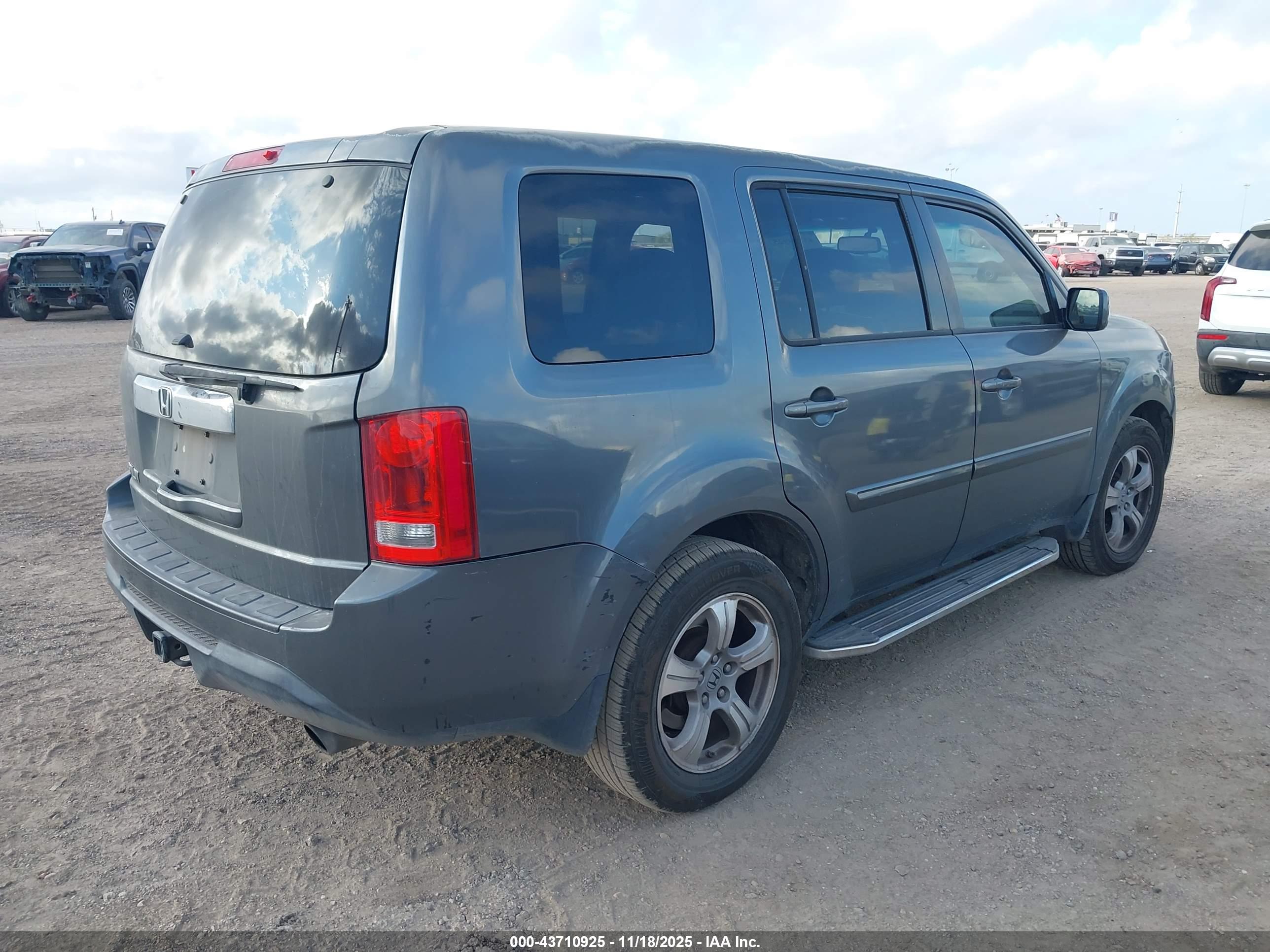 HONDA PILOT image 4