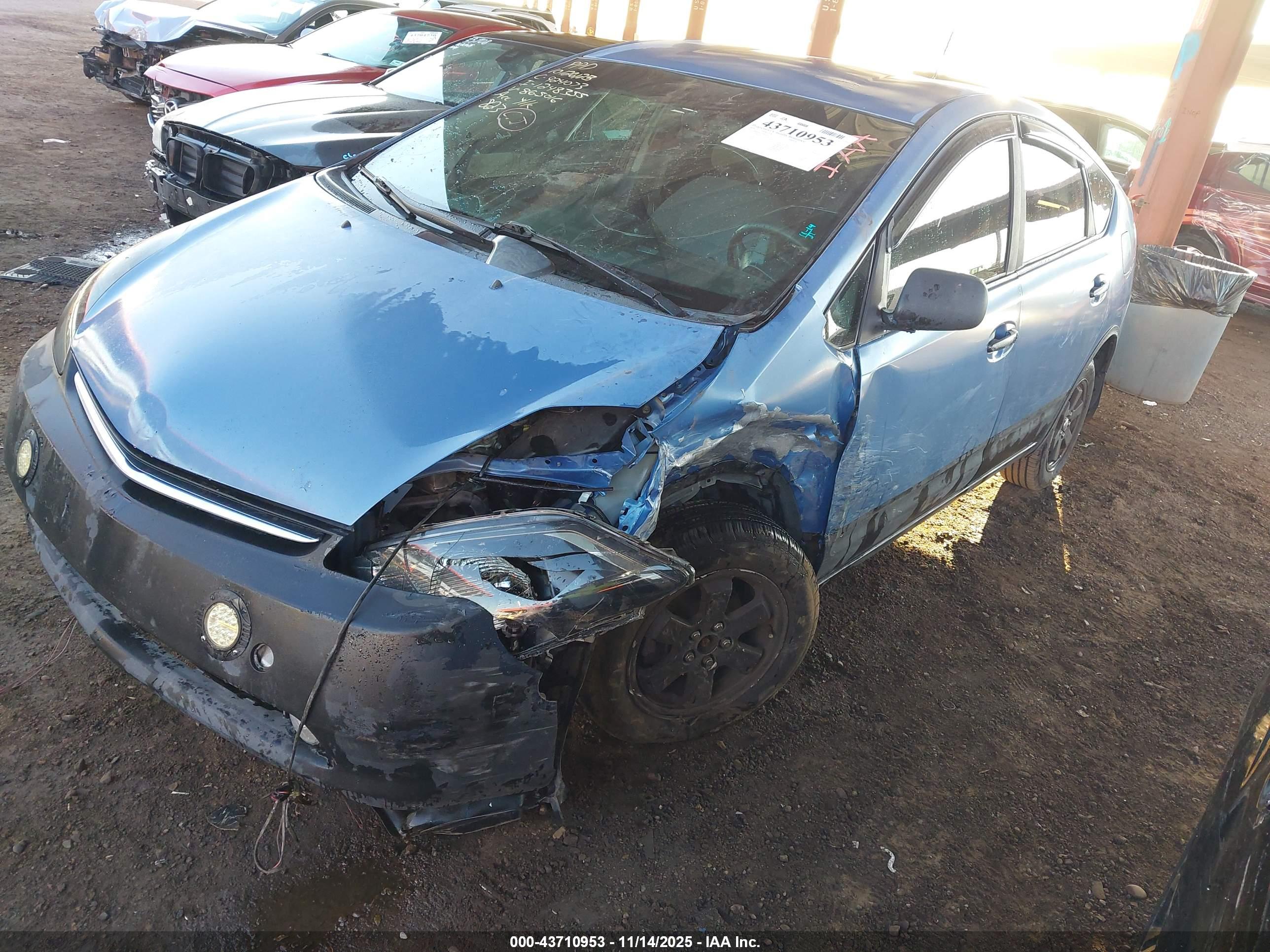 TOYOTA PRIUS image 2