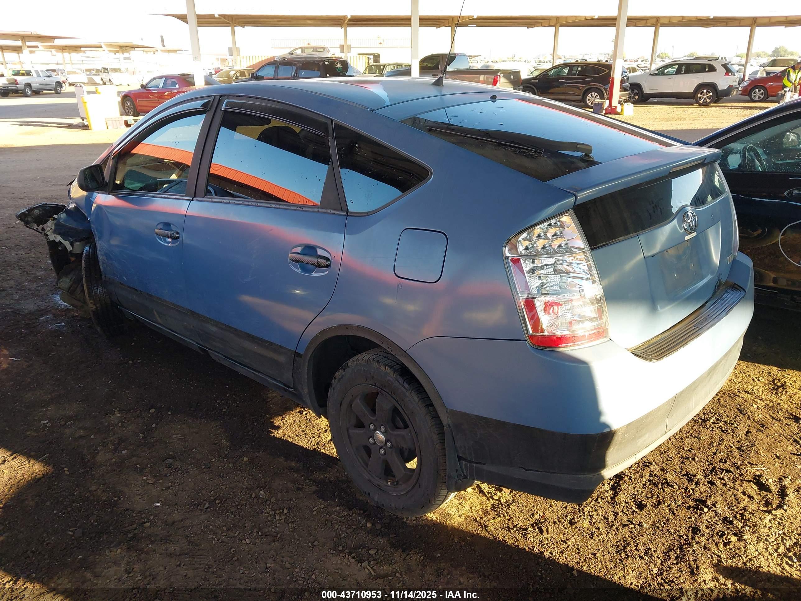TOYOTA PRIUS image 3