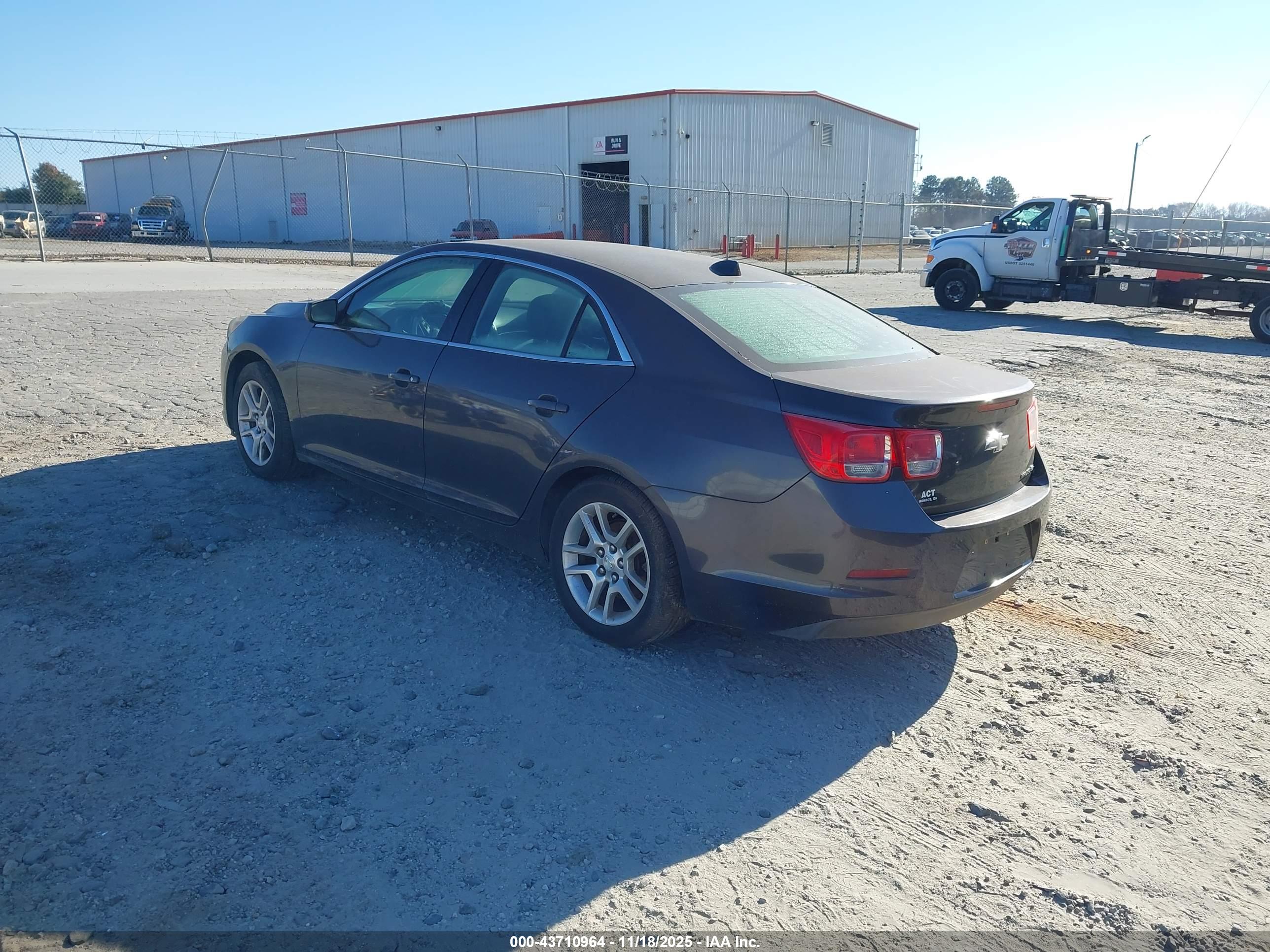 CHEVROLET MALIBU image 3