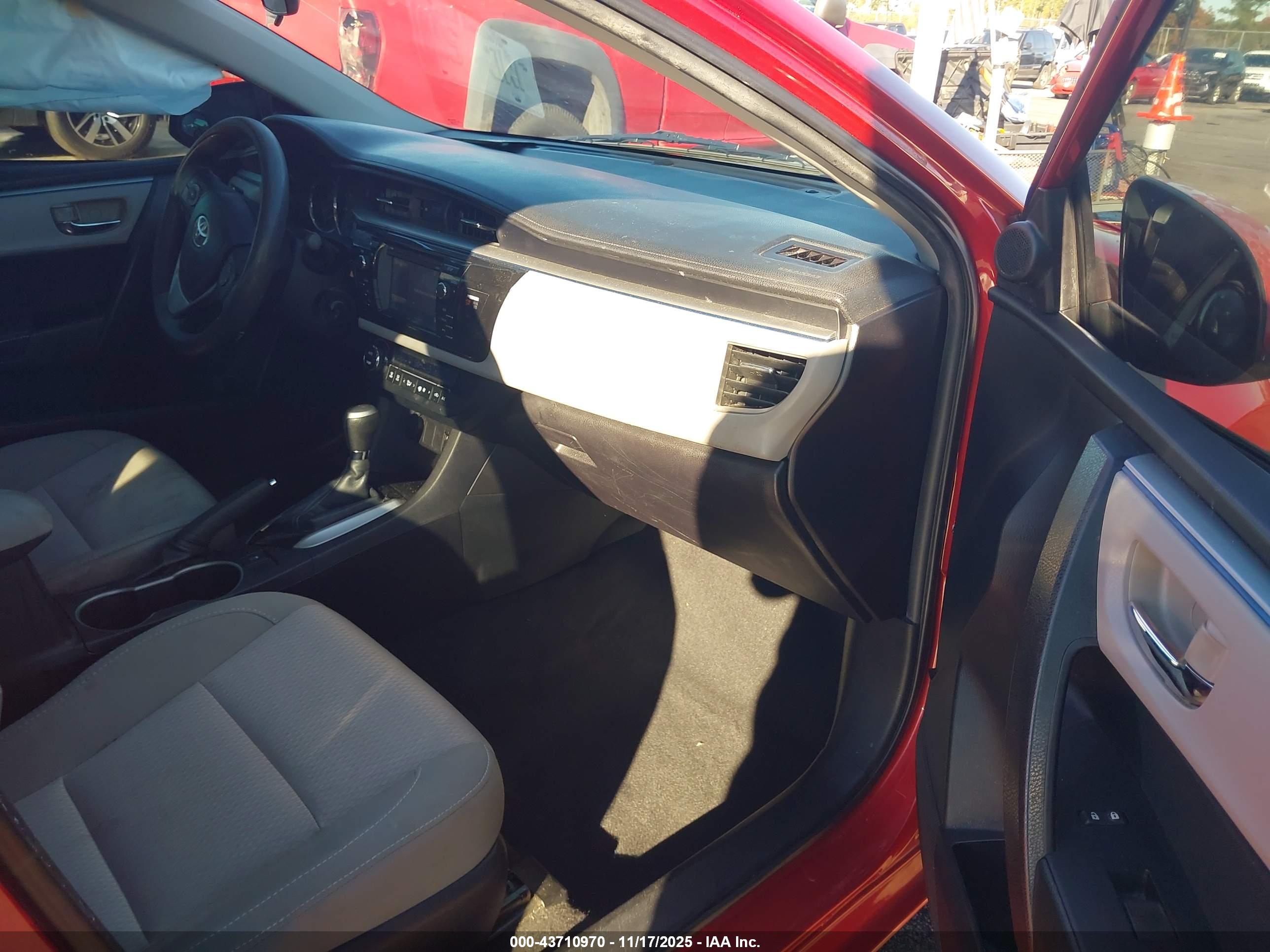 TOYOTA COROLLA image 5