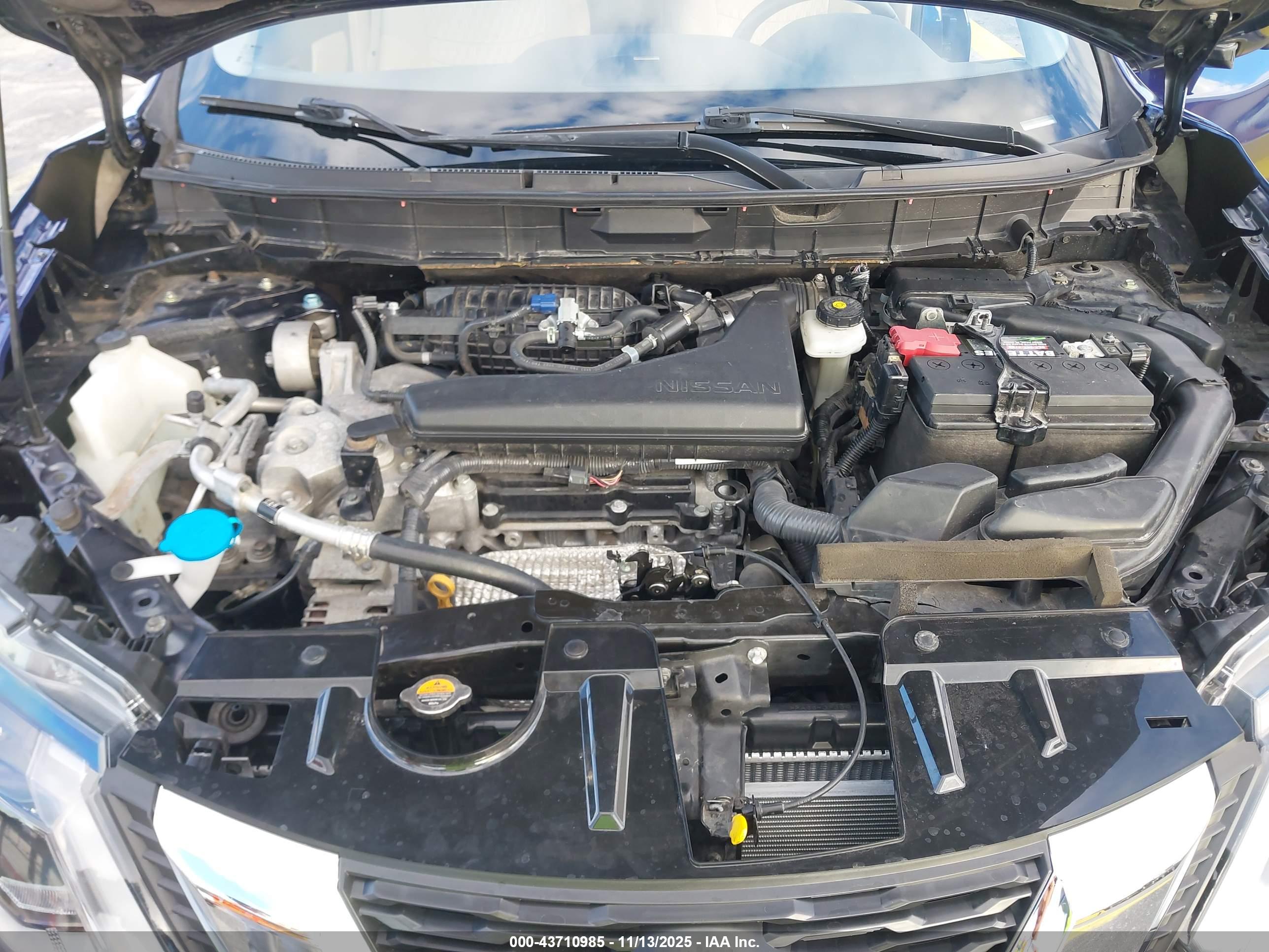 NISSAN ROGUE image 10