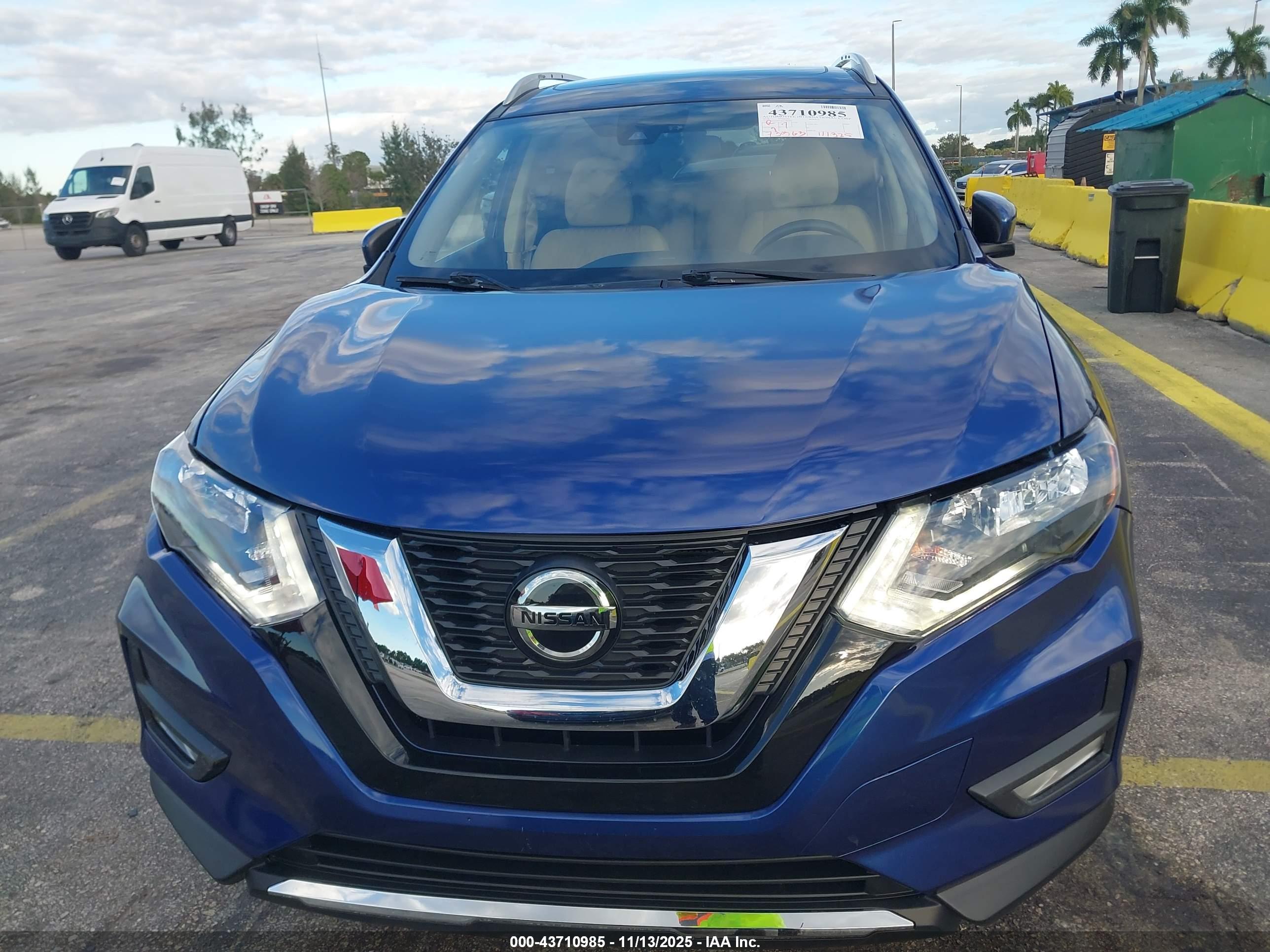 NISSAN ROGUE image 6