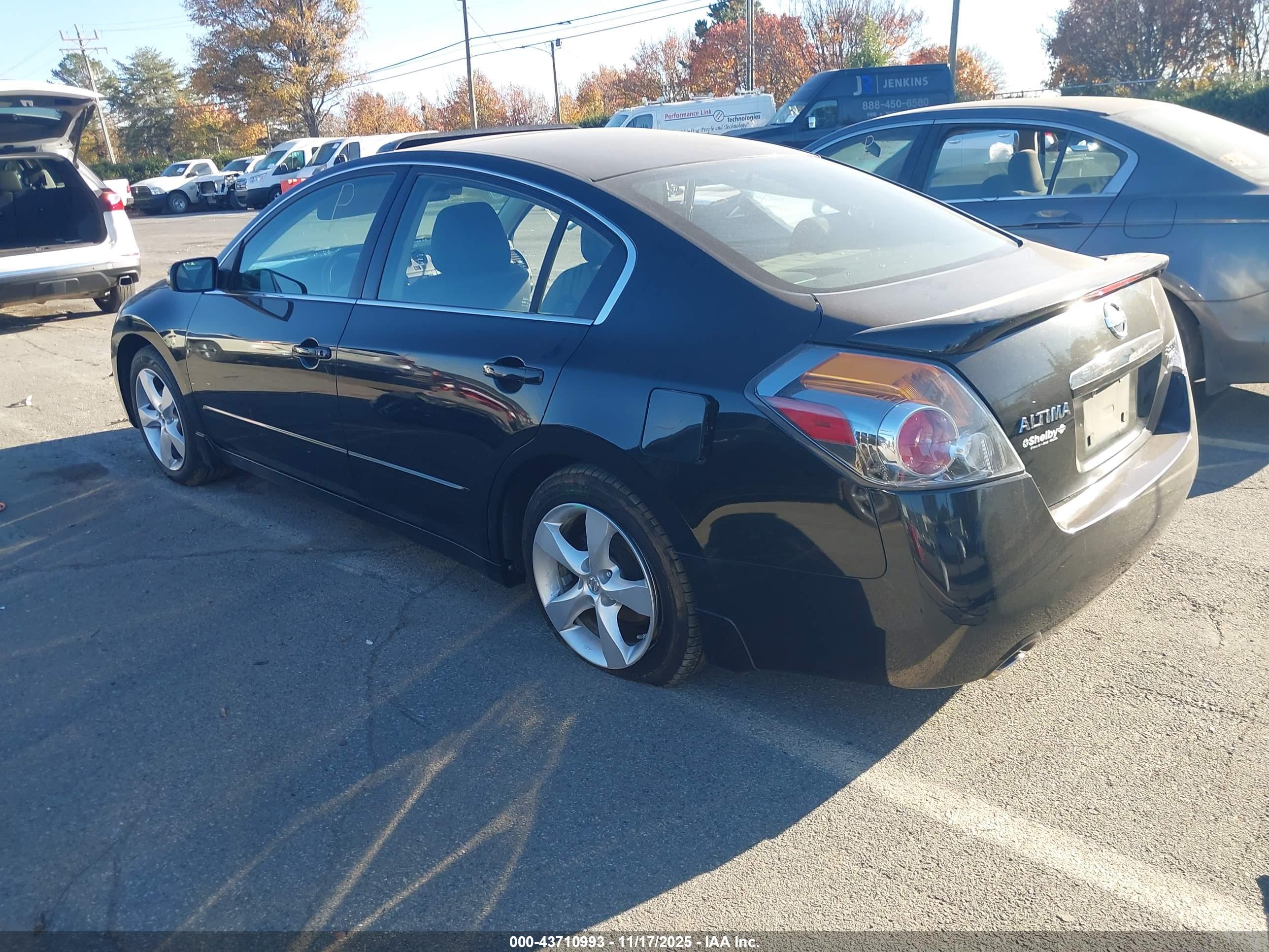 NISSAN ALTIMA image 3