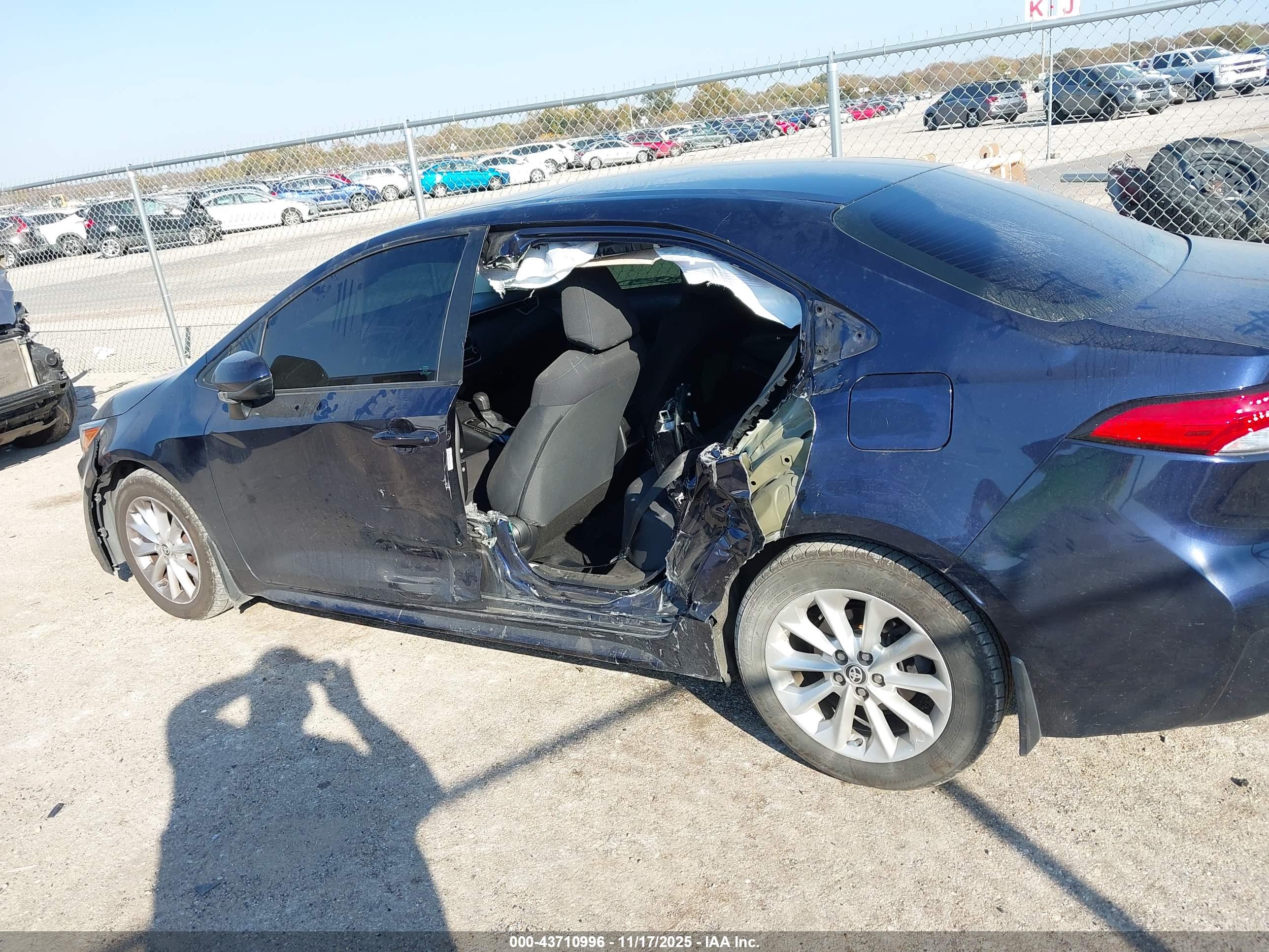 TOYOTA COROLLA image 6
