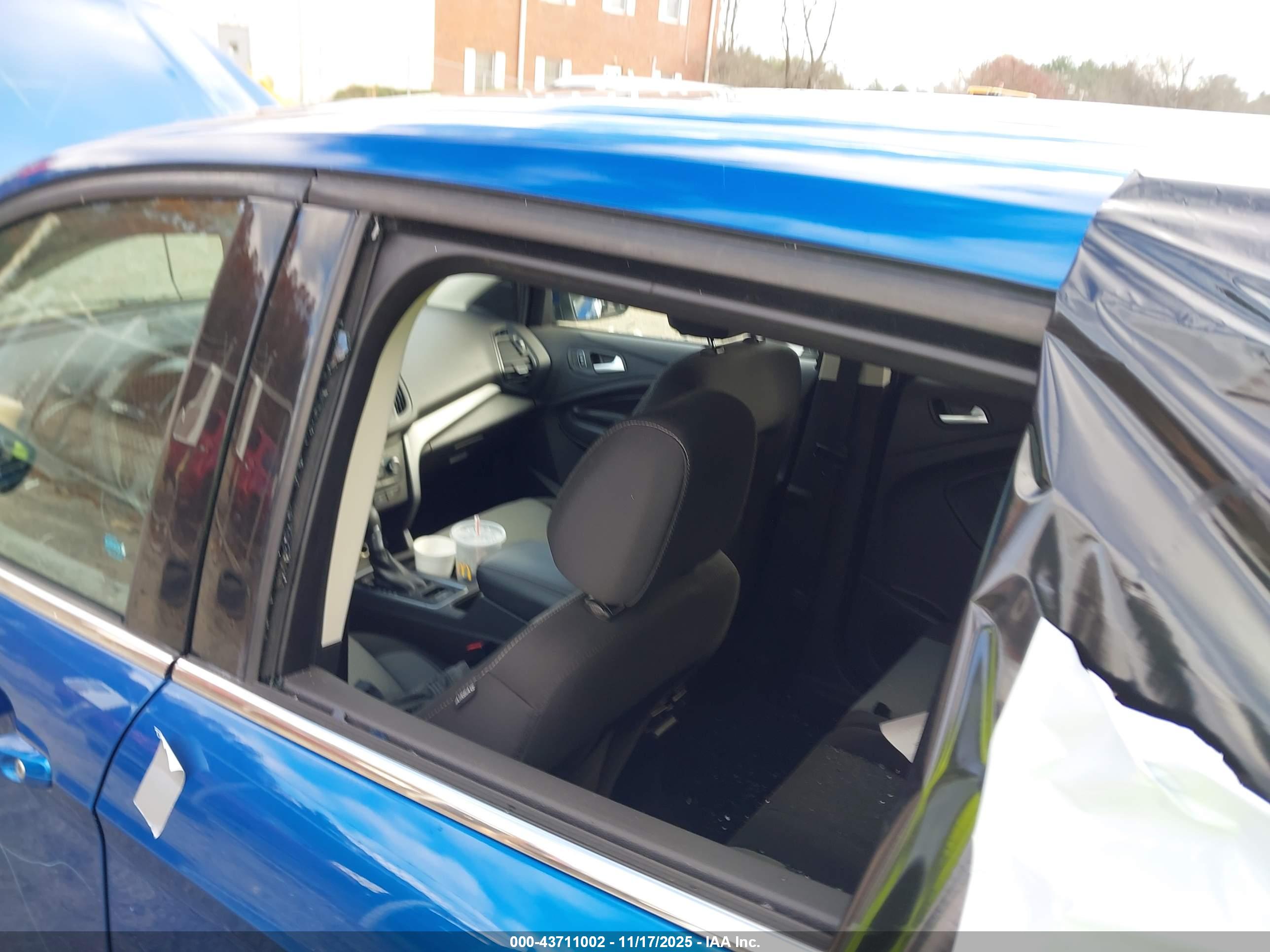 FORD ESCAPE image 6