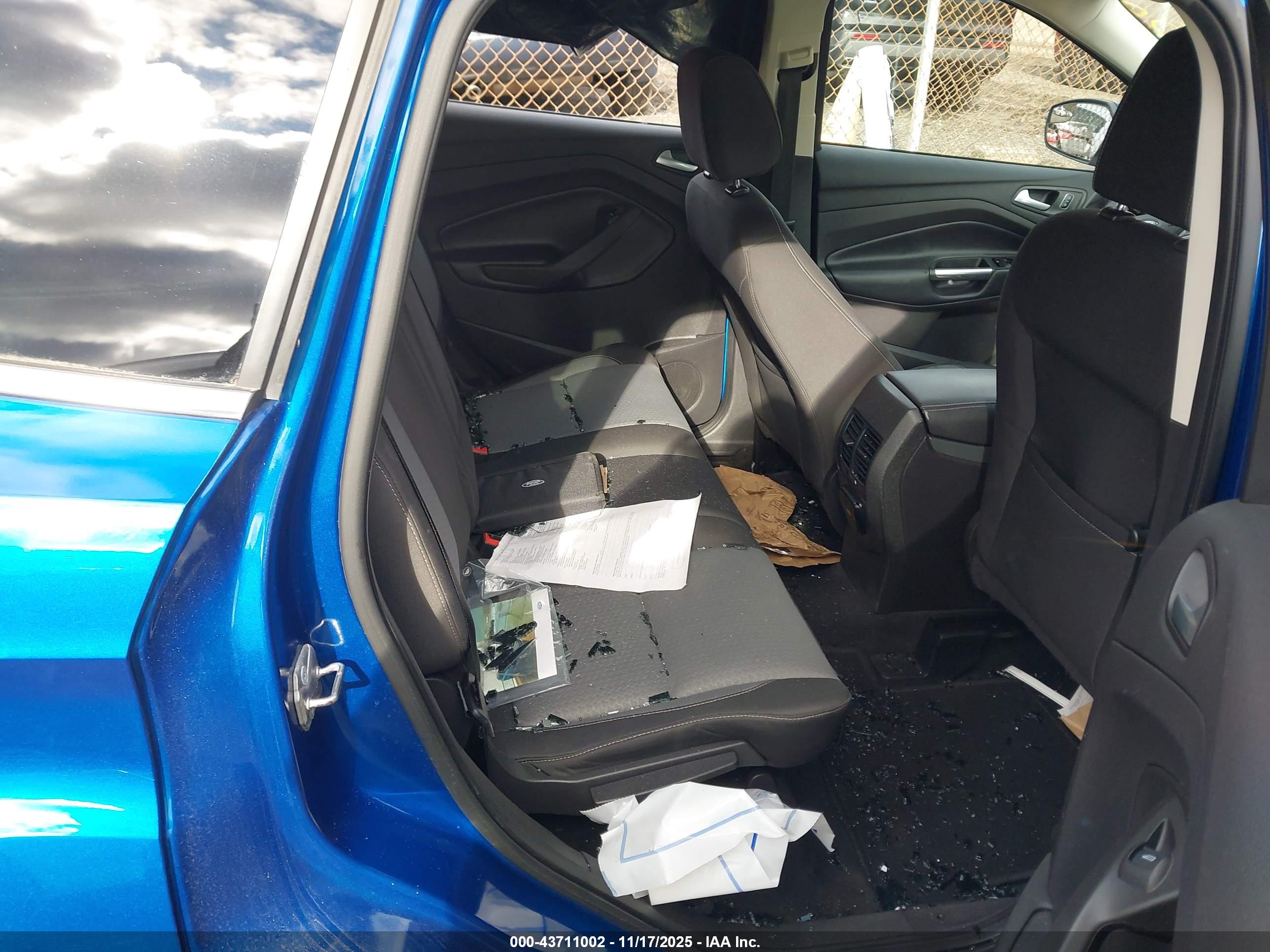 FORD ESCAPE image 8